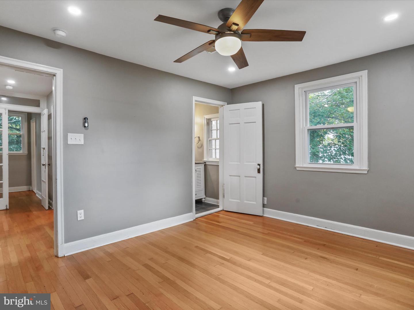 113 W 1ST ST, FRONT ROYAL, Virginia 22630, 5 Bedrooms Bedrooms, ,5 BathroomsBathrooms,Residential,For sale,113 W 1ST ST,VAWR2012142 MLS # VAWR2012142