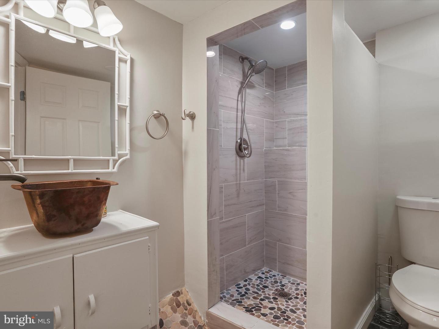 113 W 1ST ST, FRONT ROYAL, Virginia 22630, 5 Bedrooms Bedrooms, ,5 BathroomsBathrooms,Residential,For sale,113 W 1ST ST,VAWR2012142 MLS # VAWR2012142