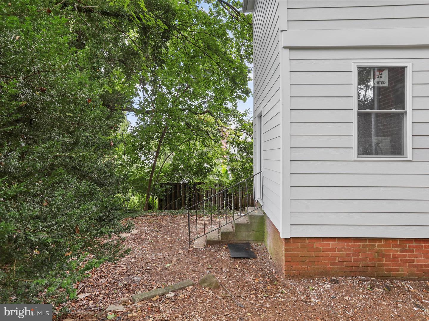 113 W 1ST ST, FRONT ROYAL, Virginia 22630, 5 Bedrooms Bedrooms, ,5 BathroomsBathrooms,Residential,For sale,113 W 1ST ST,VAWR2012142 MLS # VAWR2012142