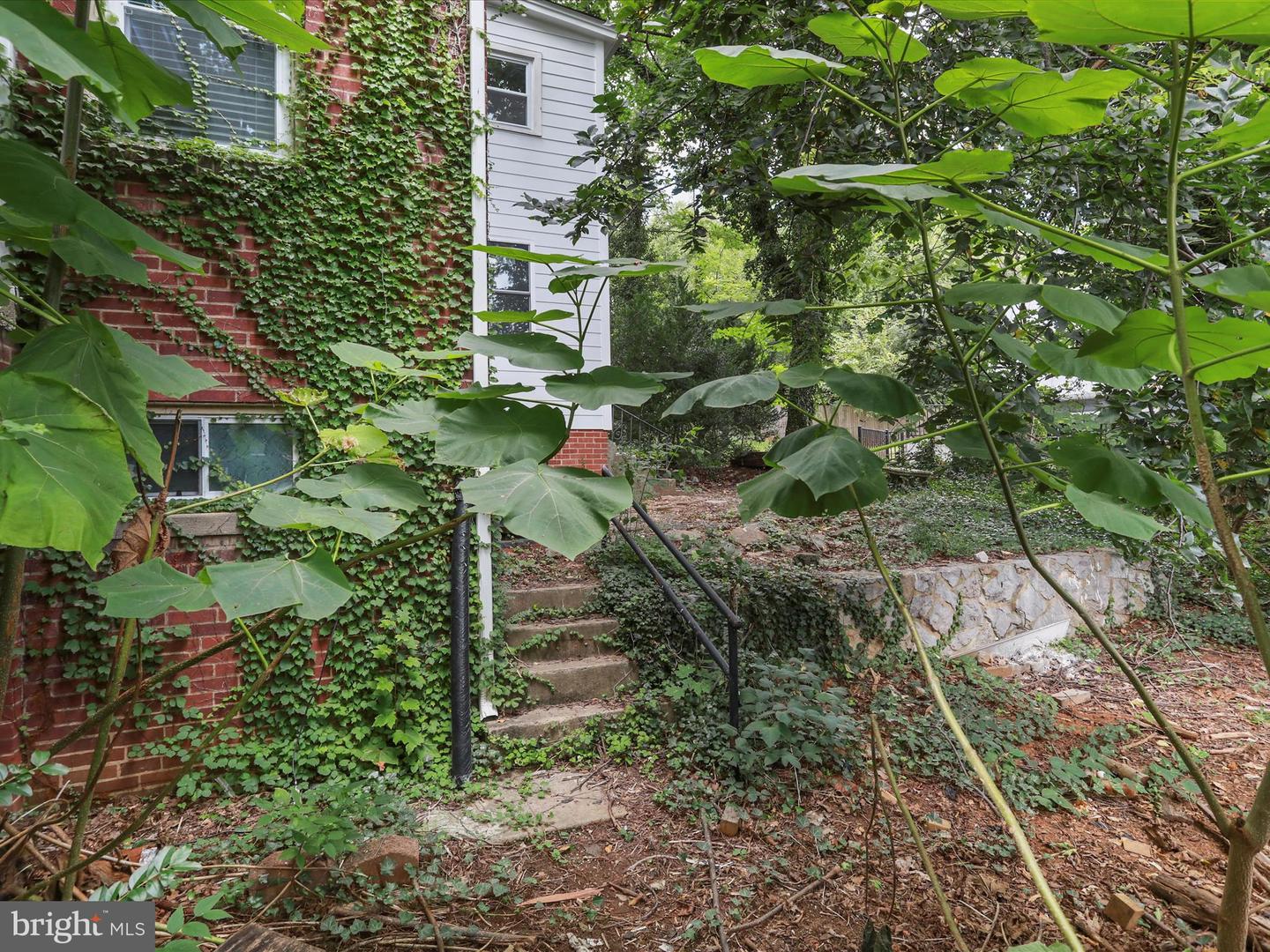 113 W 1ST ST, FRONT ROYAL, Virginia 22630, 5 Bedrooms Bedrooms, ,5 BathroomsBathrooms,Residential,For sale,113 W 1ST ST,VAWR2012142 MLS # VAWR2012142