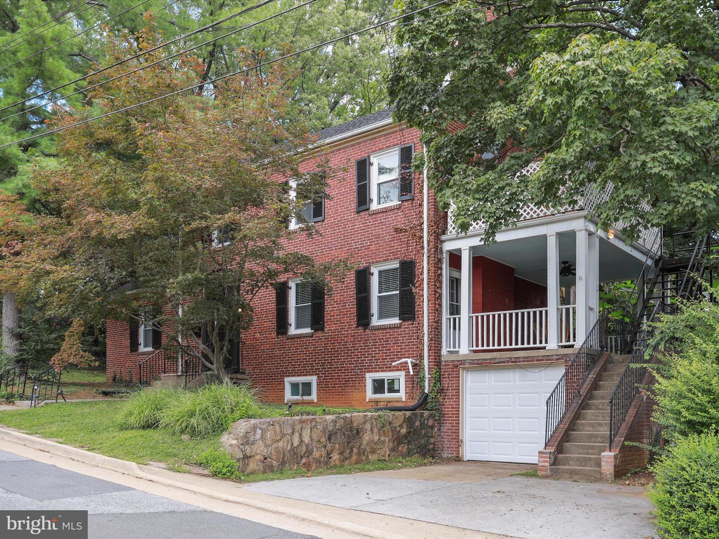 113 W 1ST ST, FRONT ROYAL, Virginia 22630, 5 Bedrooms Bedrooms, ,5 BathroomsBathrooms,Residential,For sale,113 W 1ST ST,VAWR2012142 MLS # VAWR2012142