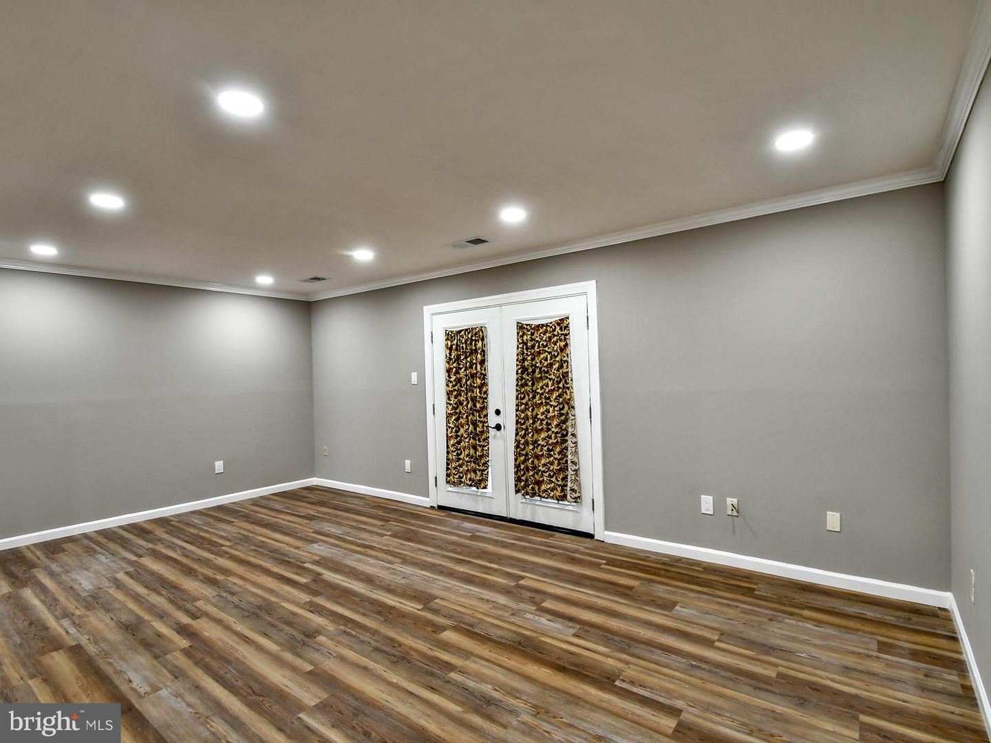 1028-A BRIXTON CT, STERLING, Virginia 20164, 3 Bedrooms Bedrooms, 5 Rooms Rooms,2 BathroomsBathrooms,Residential,For sale,1028-A BRIXTON CT,VALO2105626 MLS # VALO2105626