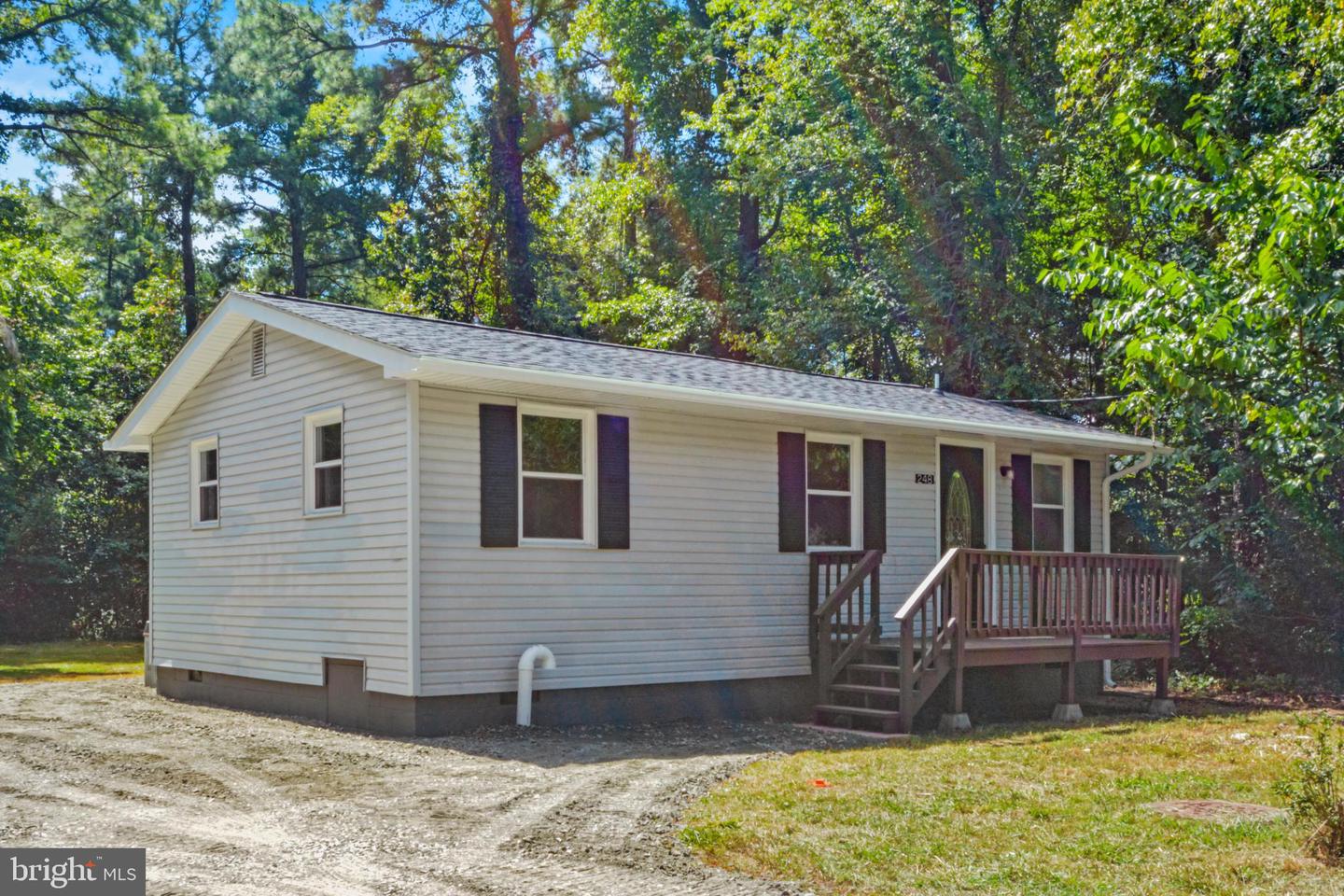 248 MONROE BAY CIR, COLONIAL BEACH, Virginia 22443, 3 Bedrooms Bedrooms, 5 Rooms Rooms,1 BathroomBathrooms,Residential,For sale,248 MONROE BAY CIR,VAWE2009644 MLS # VAWE2009644