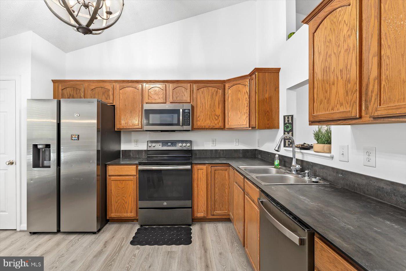 649 WELSH DR, RUTHER GLEN, Virginia 22546, 3 Bedrooms Bedrooms, ,3 BathroomsBathrooms,Residential,For sale,649 WELSH DR,VACV2008764 MLS # VACV2008764