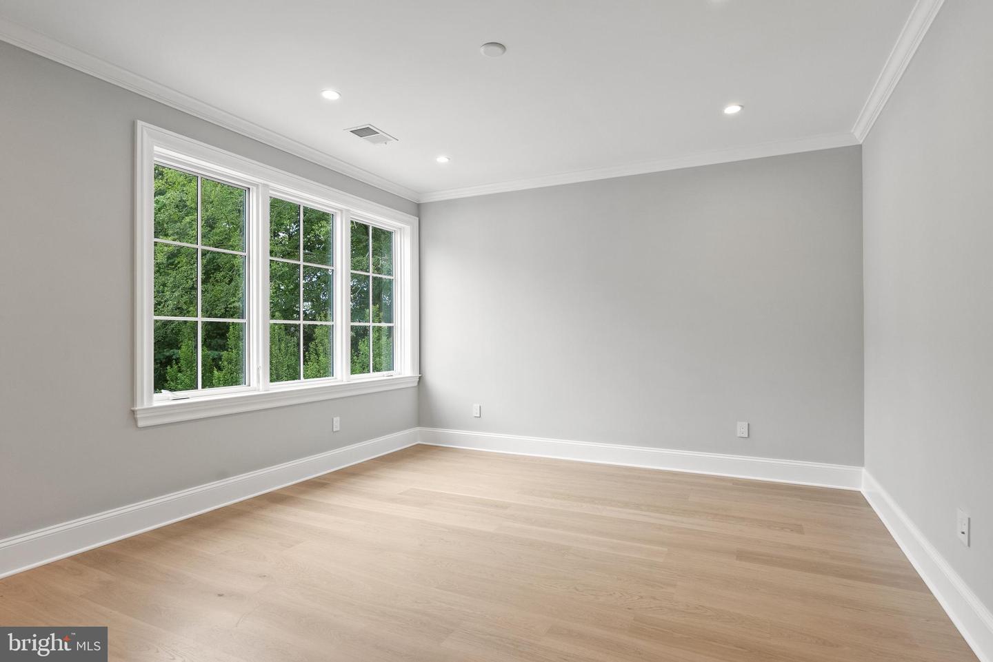2920 CHESAPEAKE ST NW, WASHINGTON, District Of Columbia 20008, 5 Bedrooms Bedrooms, ,5 BathroomsBathrooms,Residential,For sale,2920 CHESAPEAKE ST NW,DCDC2217310 MLS # DCDC2217310