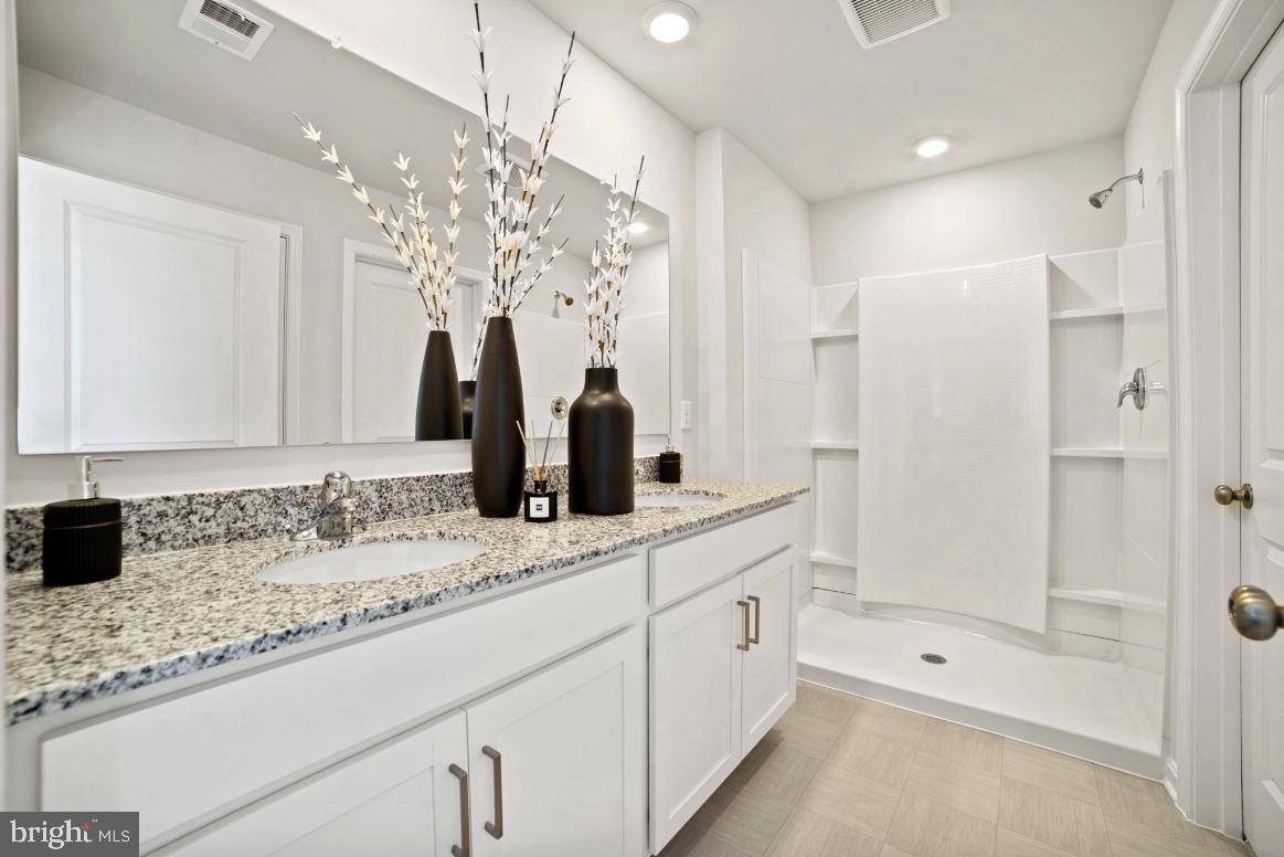 110 CHARING CROSS DR, STEPHENS CITY, Virginia 22655, 3 Bedrooms Bedrooms, ,2 BathroomsBathrooms,Residential,For sale,110 CHARING CROSS DR,VAFV2036476 MLS # VAFV2036476