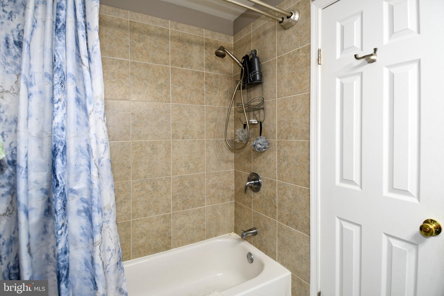 7546 BELLE GRAE DR #1, MANASSAS, Virginia 20109, 2 Bedrooms Bedrooms, ,2 BathroomsBathrooms,Residential,For sale,7546 BELLE GRAE DR #1,VAPW2102900 MLS # VAPW2102900