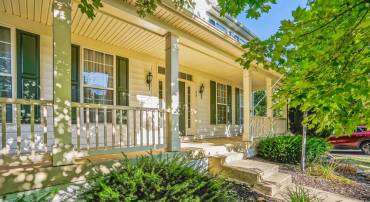 26 COOPER RUN ST, LOVETTSVILLE, Virginia 20180, 4 Bedrooms Bedrooms, ,2 BathroomsBathrooms,Residential,For sale,26 COOPER RUN ST,VALO2105680 MLS # VALO2105680