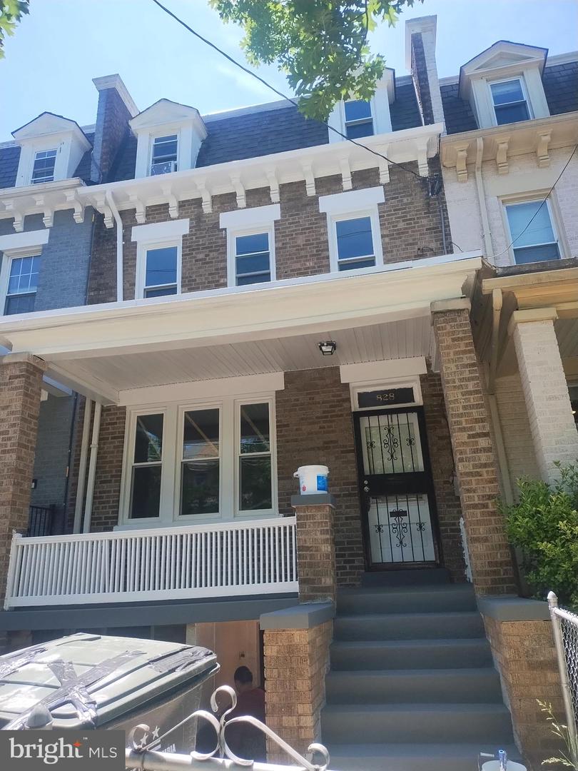 828 ALLISON ST NW, WASHINGTON, District Of Columbia 20011, 3 Bedrooms Bedrooms, ,3 BathroomsBathrooms,Residential,For sale,828 ALLISON ST NW,DCDC2217376 MLS # DCDC2217376