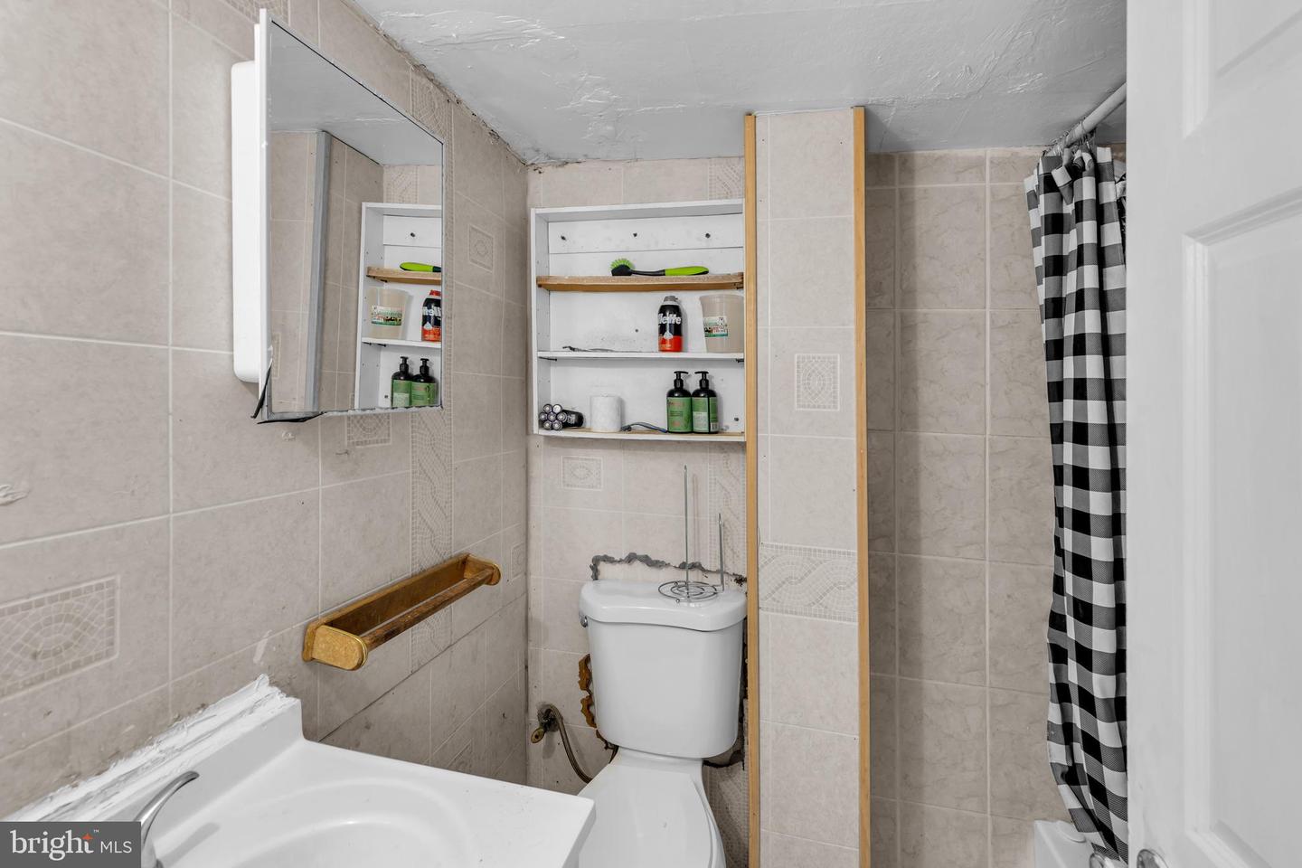 828 ALLISON ST NW, WASHINGTON, District Of Columbia 20011, 3 Bedrooms Bedrooms, ,3 BathroomsBathrooms,Residential,For sale,828 ALLISON ST NW,DCDC2217376 MLS # DCDC2217376