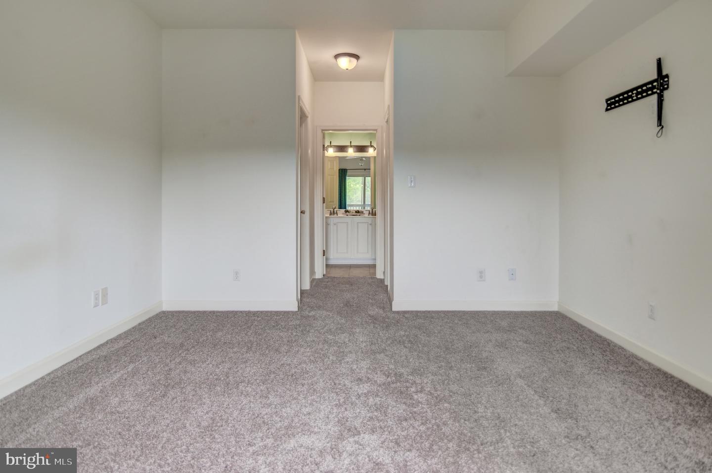 1103 MARINERS WAY #5, HUDDLESTON, Virginia 24104, 2 Bedrooms Bedrooms, ,2 BathroomsBathrooms,Residential,For sale,1103 MARINERS WAY #5,VABV2000240 MLS # VABV2000240
