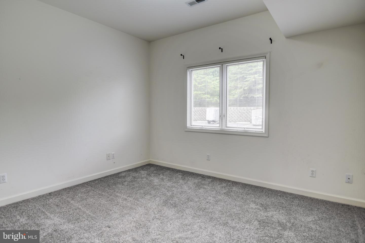 1103 MARINERS WAY #5, HUDDLESTON, Virginia 24104, 2 Bedrooms Bedrooms, ,2 BathroomsBathrooms,Residential,For sale,1103 MARINERS WAY #5,VABV2000240 MLS # VABV2000240