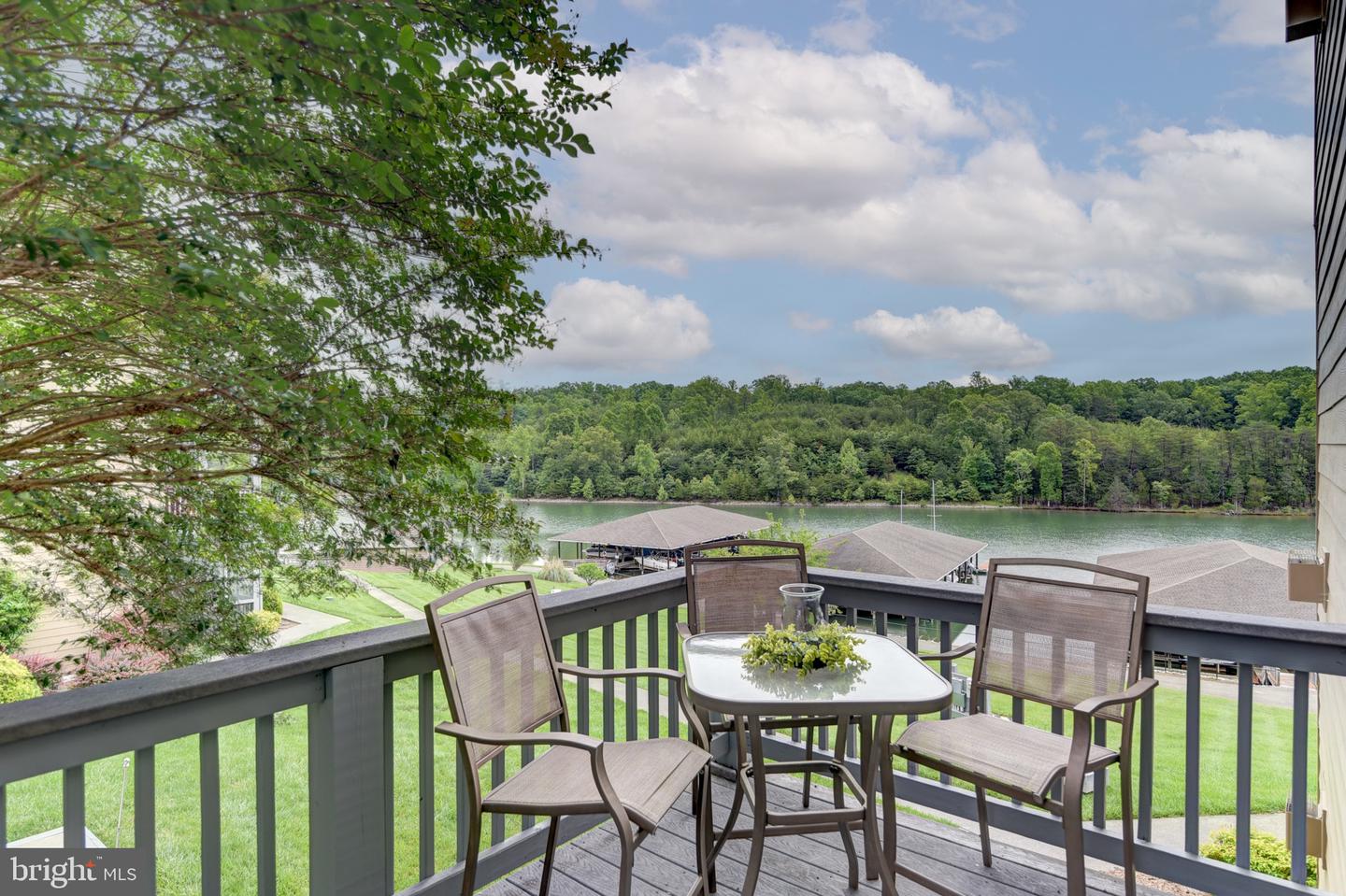1103 MARINERS WAY #5, HUDDLESTON, Virginia 24104, 2 Bedrooms Bedrooms, ,2 BathroomsBathrooms,Residential,For sale,1103 MARINERS WAY #5,VABV2000240 MLS # VABV2000240