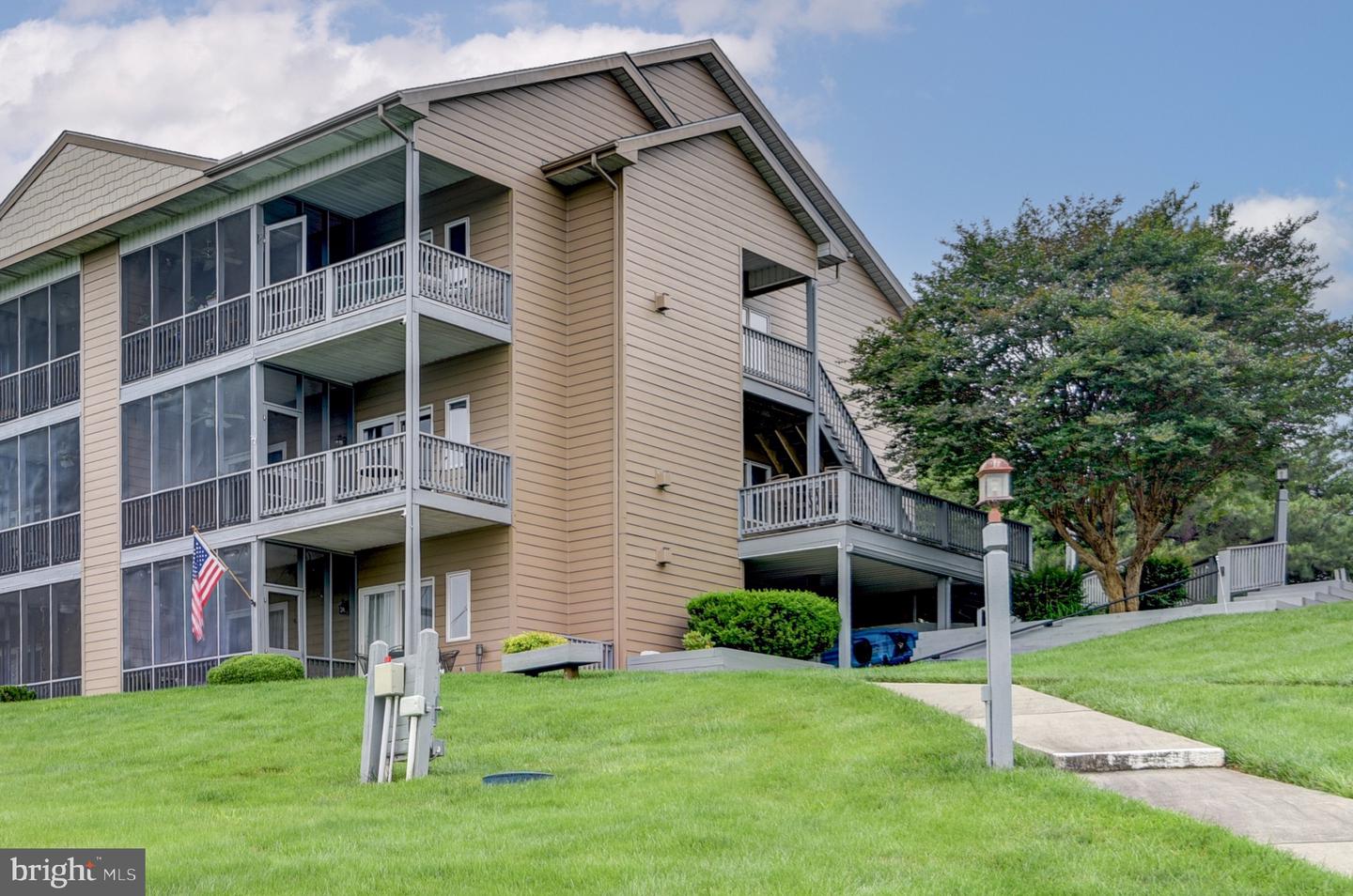 1103 MARINERS WAY #5, HUDDLESTON, Virginia 24104, 2 Bedrooms Bedrooms, ,2 BathroomsBathrooms,Residential,For sale,1103 MARINERS WAY #5,VABV2000240 MLS # VABV2000240