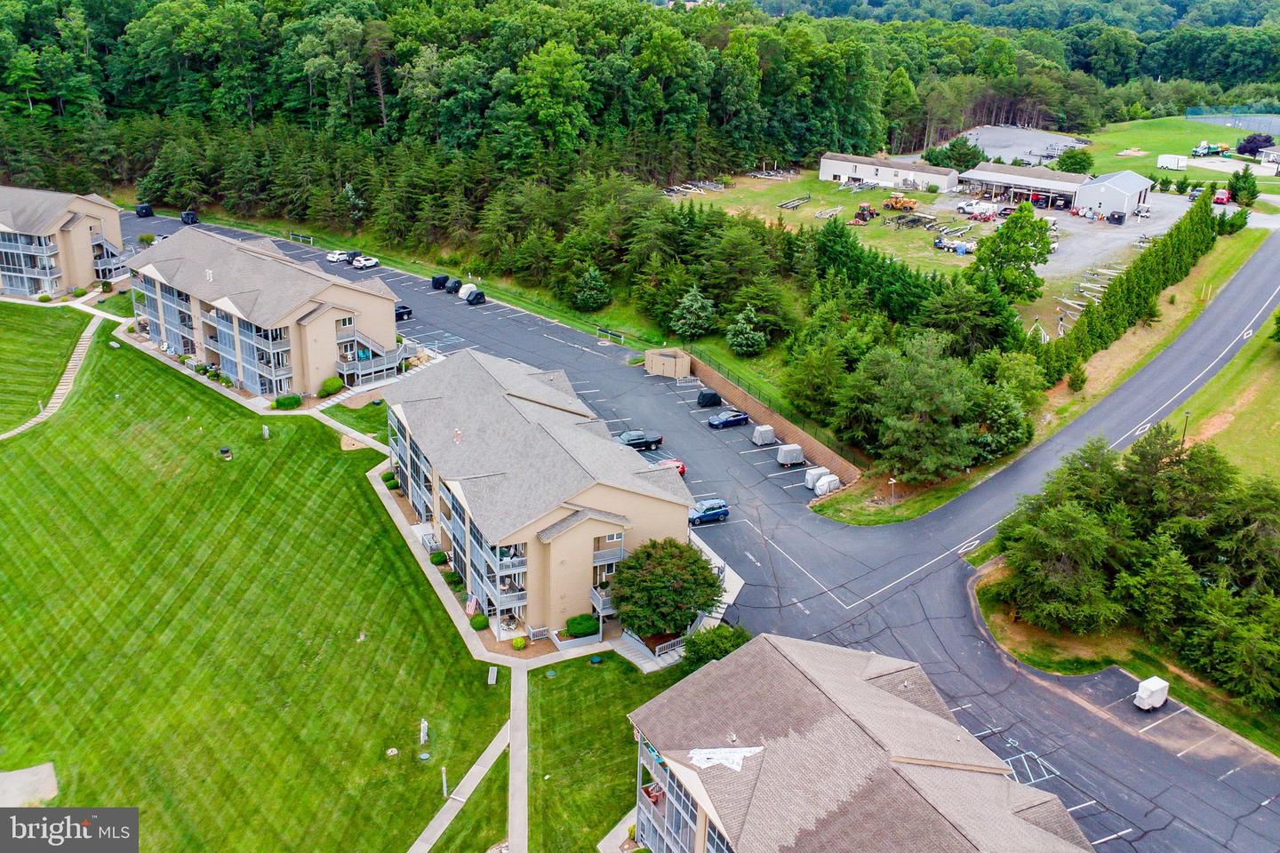 1103 MARINERS WAY #5, HUDDLESTON, Virginia 24104, 2 Bedrooms Bedrooms, ,2 BathroomsBathrooms,Residential,For sale,1103 MARINERS WAY #5,VABV2000240 MLS # VABV2000240