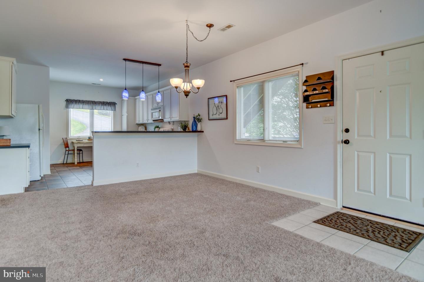 1103 MARINERS WAY #5, HUDDLESTON, Virginia 24104, 2 Bedrooms Bedrooms, ,2 BathroomsBathrooms,Residential,For sale,1103 MARINERS WAY #5,VABV2000240 MLS # VABV2000240