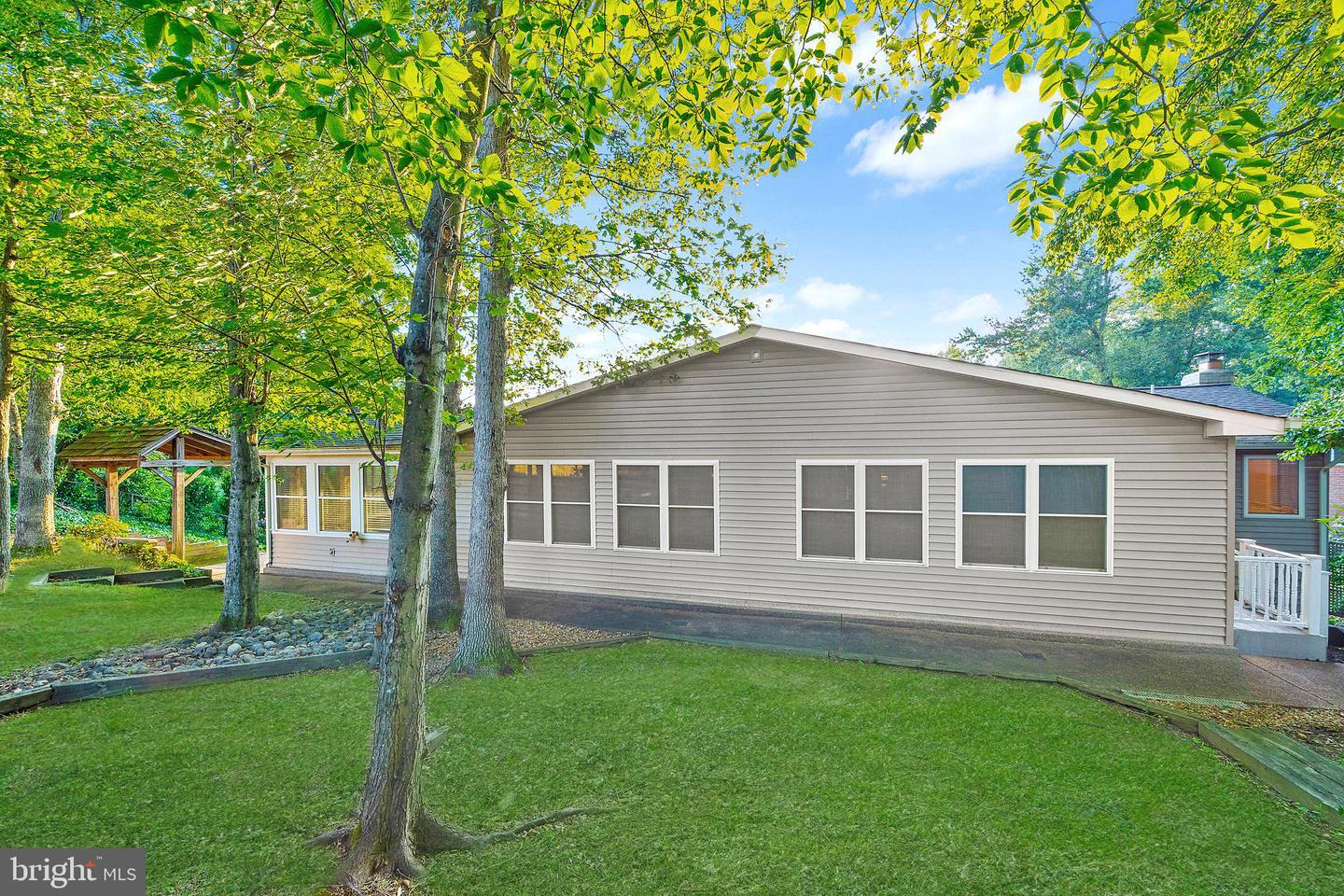 8121 TRURO CT, SPRINGFIELD, Virginia 22152, 4 Bedrooms Bedrooms, ,2 BathroomsBathrooms,Residential,For sale,8121 TRURO CT,VAFX2264126 MLS # VAFX2264126