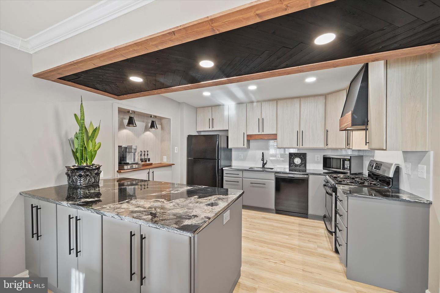 8121 TRURO CT, SPRINGFIELD, Virginia 22152, 4 Bedrooms Bedrooms, ,2 BathroomsBathrooms,Residential,For sale,8121 TRURO CT,VAFX2264126 MLS # VAFX2264126