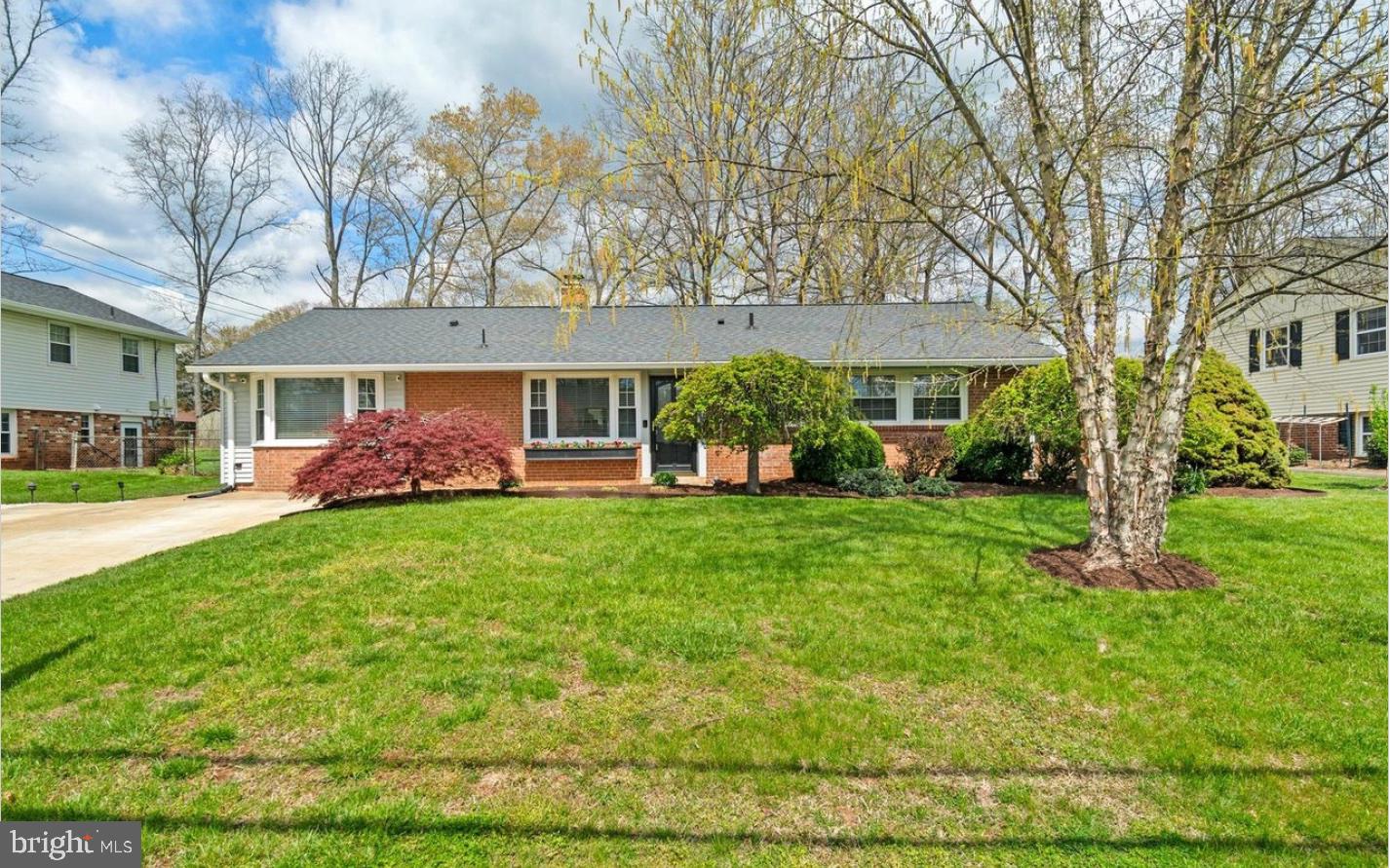 15008 CARLBERN DR, CENTREVILLE, Virginia 20120, 3 Bedrooms Bedrooms, ,1 BathroomBathrooms,Residential,For sale,15008 CARLBERN DR,VAFX2264128 MLS # VAFX2264128