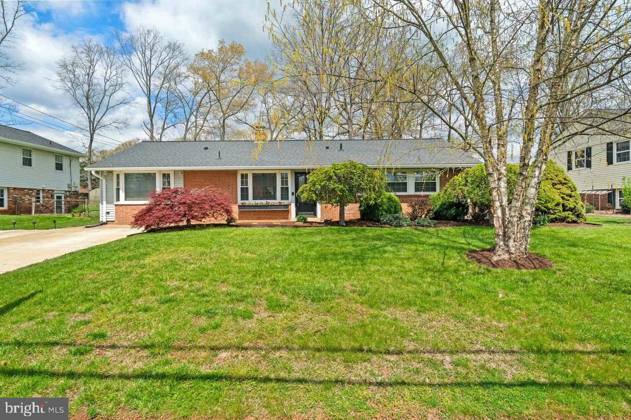 15008 CARLBERN DR, CENTREVILLE, Virginia 20120, 3 Bedrooms Bedrooms, ,1 BathroomBathrooms,Residential,For sale,15008 CARLBERN DR,VAFX2264128 MLS # VAFX2264128