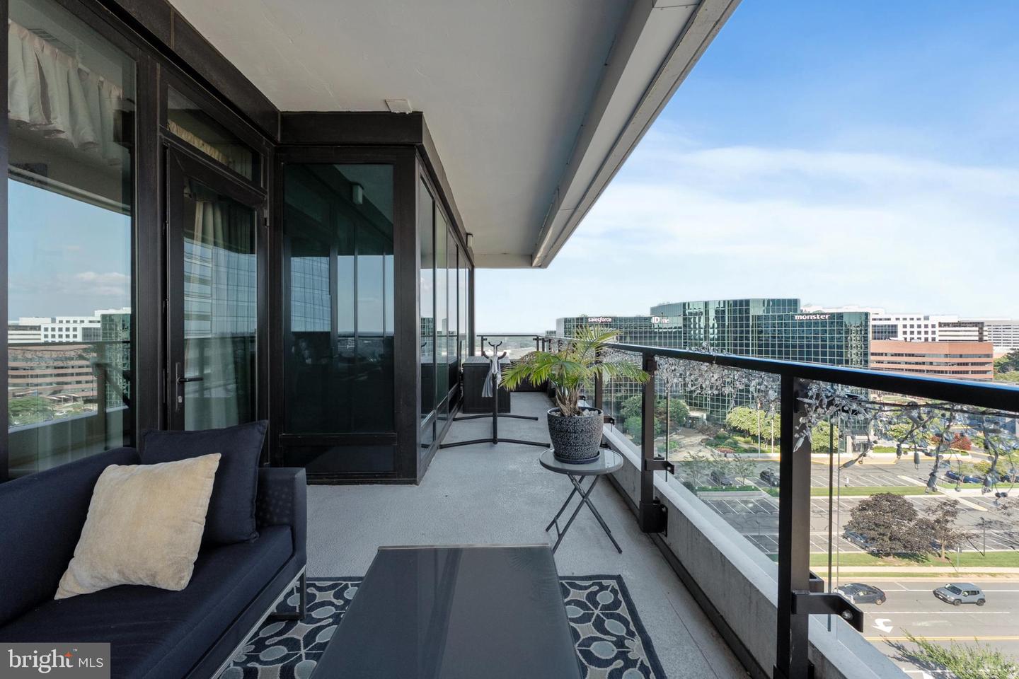 1650 SILVER HILL DR #1002, MCLEAN, Virginia 22102, 2 Bedrooms Bedrooms, 9 Rooms Rooms,2 BathroomsBathrooms,Residential,For sale,1650 SILVER HILL DR #1002,VAFX2264138 MLS # VAFX2264138