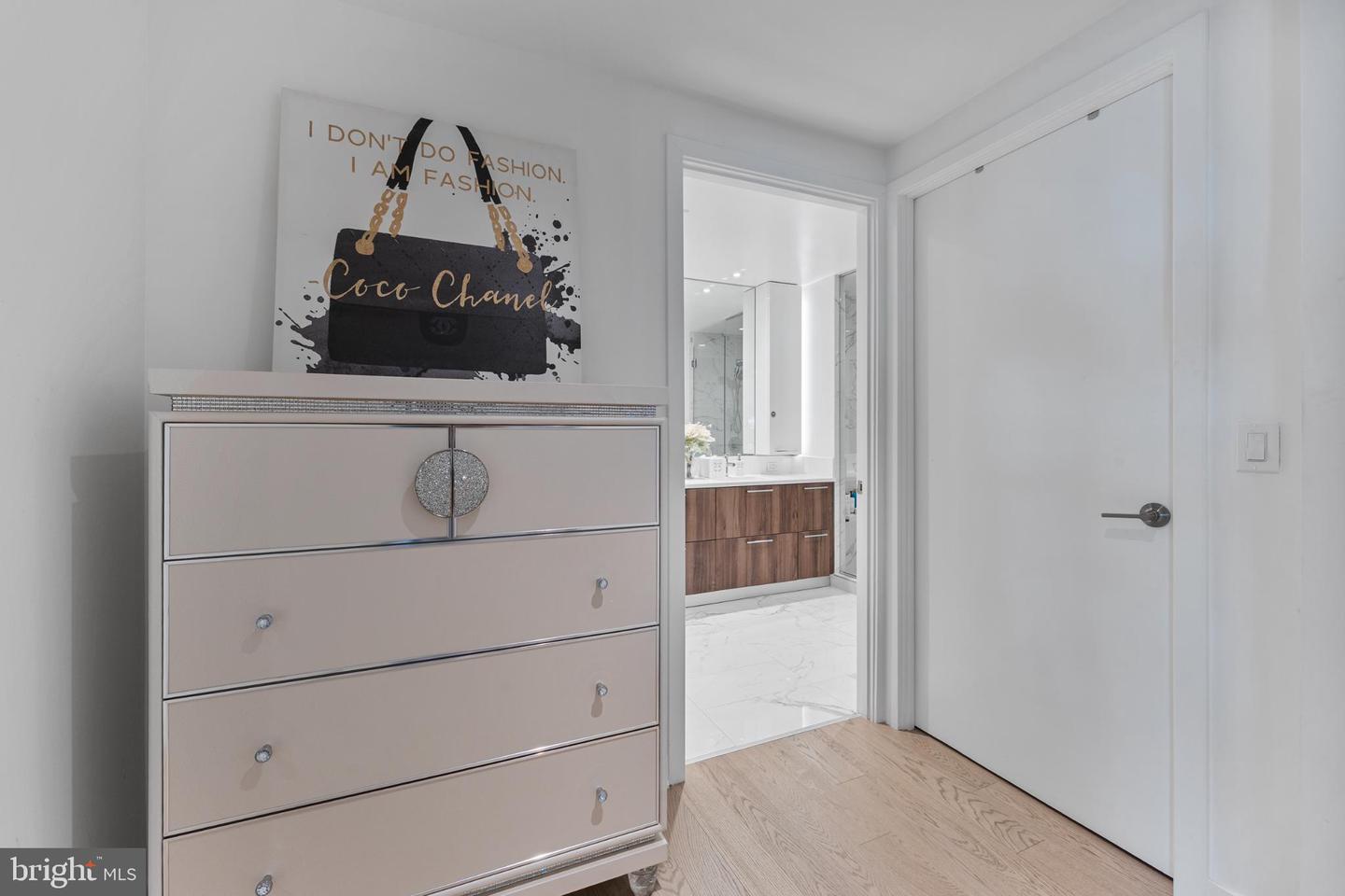 1650 SILVER HILL DR #1002, MCLEAN, Virginia 22102, 2 Bedrooms Bedrooms, 9 Rooms Rooms,2 BathroomsBathrooms,Residential,For sale,1650 SILVER HILL DR #1002,VAFX2264138 MLS # VAFX2264138