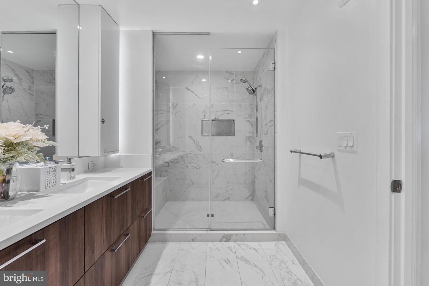 1650 SILVER HILL DR #1002, MCLEAN, Virginia 22102, 2 Bedrooms Bedrooms, 9 Rooms Rooms,2 BathroomsBathrooms,Residential,For sale,1650 SILVER HILL DR #1002,VAFX2264138 MLS # VAFX2264138