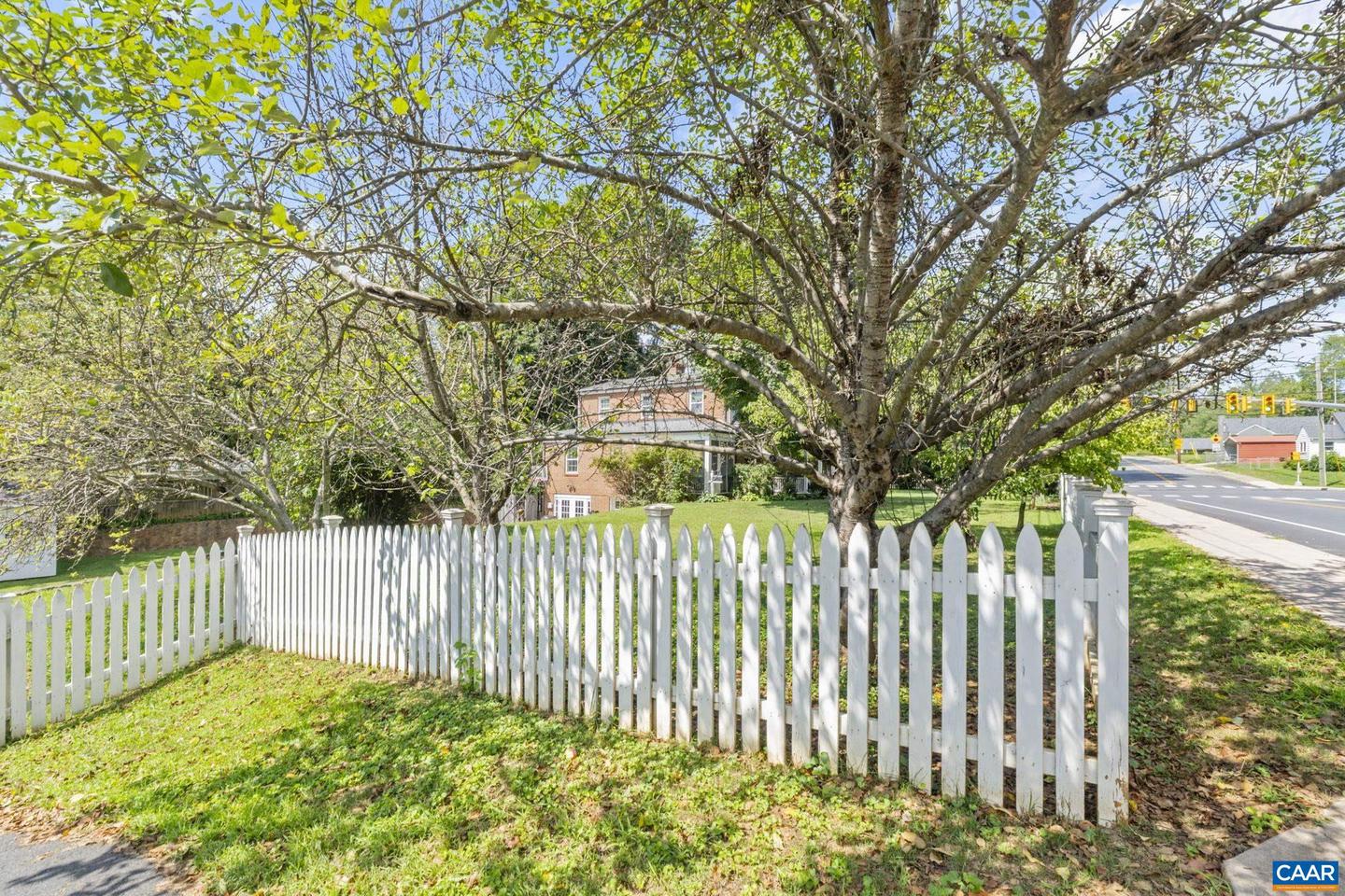 1500 RUGBY AVE, CHARLOTTESVILLE, Virginia 22903, 3 Bedrooms Bedrooms, ,2 BathroomsBathrooms,Residential,For sale,1500 RUGBY AVE,668391 MLS # 668391