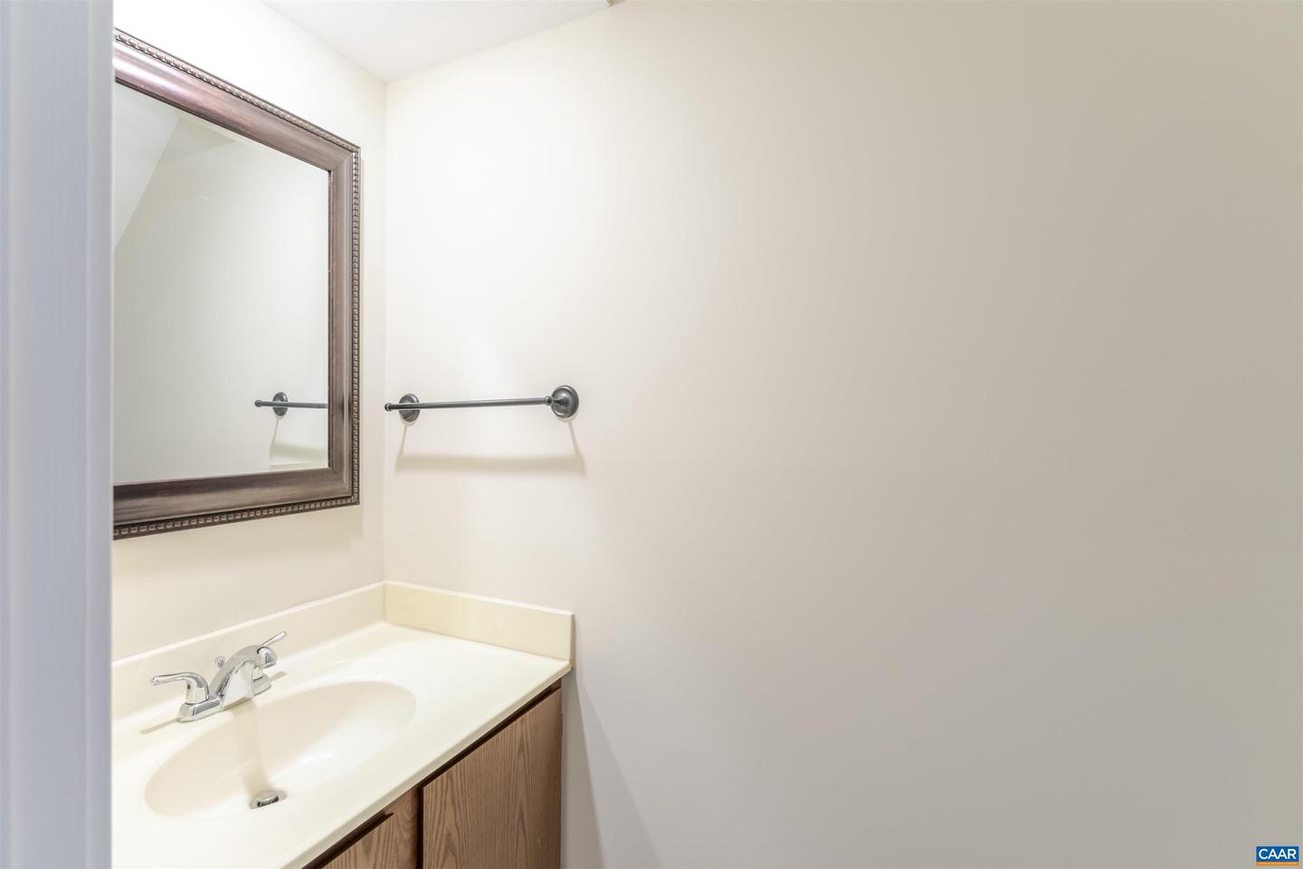 555 MILLSTONE CT, CHARLOTTESVILLE, Virginia 22901, 2 Bedrooms Bedrooms, ,1 BathroomBathrooms,Residential,For sale,555 MILLSTONE CT,668392 MLS # 668392