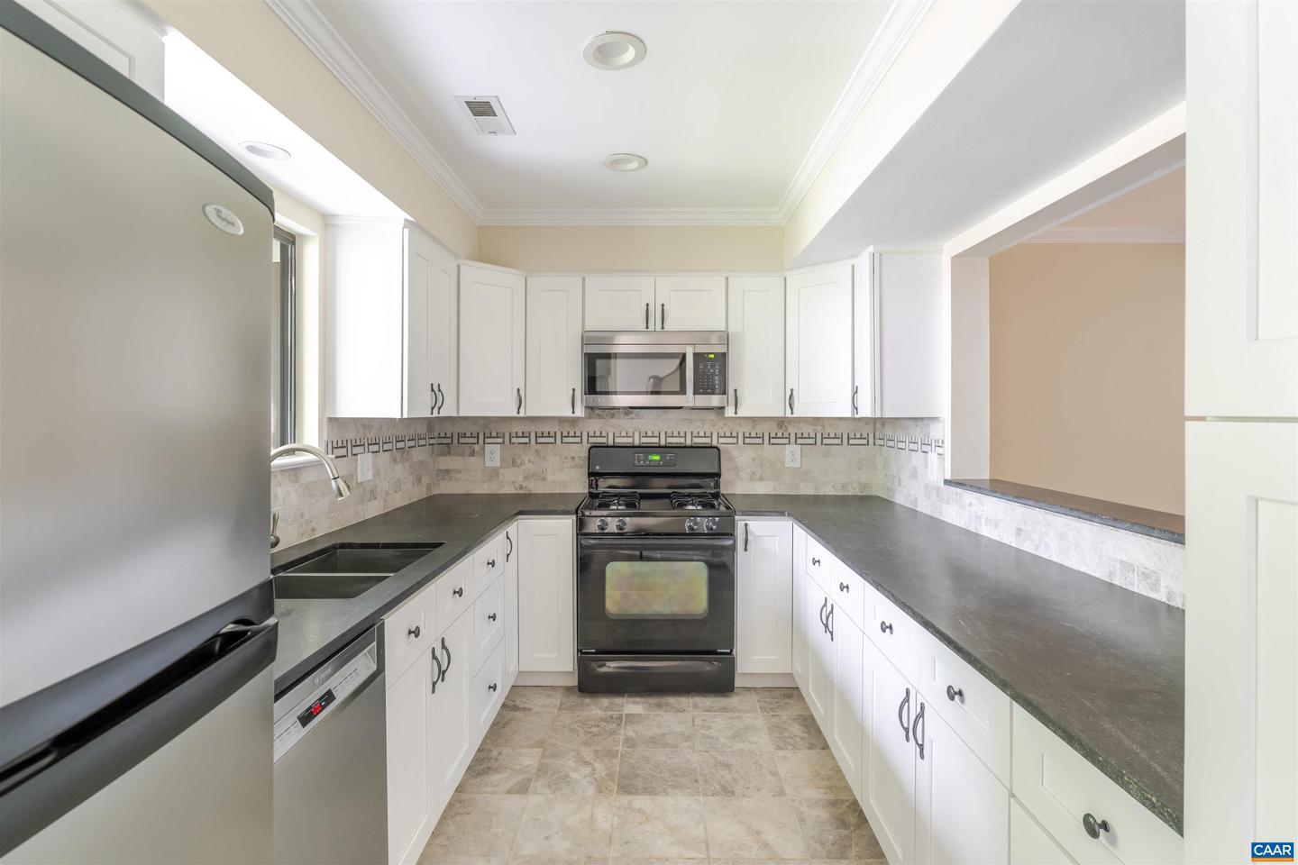 555 MILLSTONE CT, CHARLOTTESVILLE, Virginia 22901, 2 Bedrooms Bedrooms, ,1 BathroomBathrooms,Residential,For sale,555 MILLSTONE CT,668392 MLS # 668392