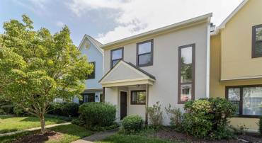 555 MILLSTONE CT, CHARLOTTESVILLE, Virginia 22901, 2 Bedrooms Bedrooms, ,1 BathroomBathrooms,Residential,For sale,555 MILLSTONE CT,668392 MLS # 668392