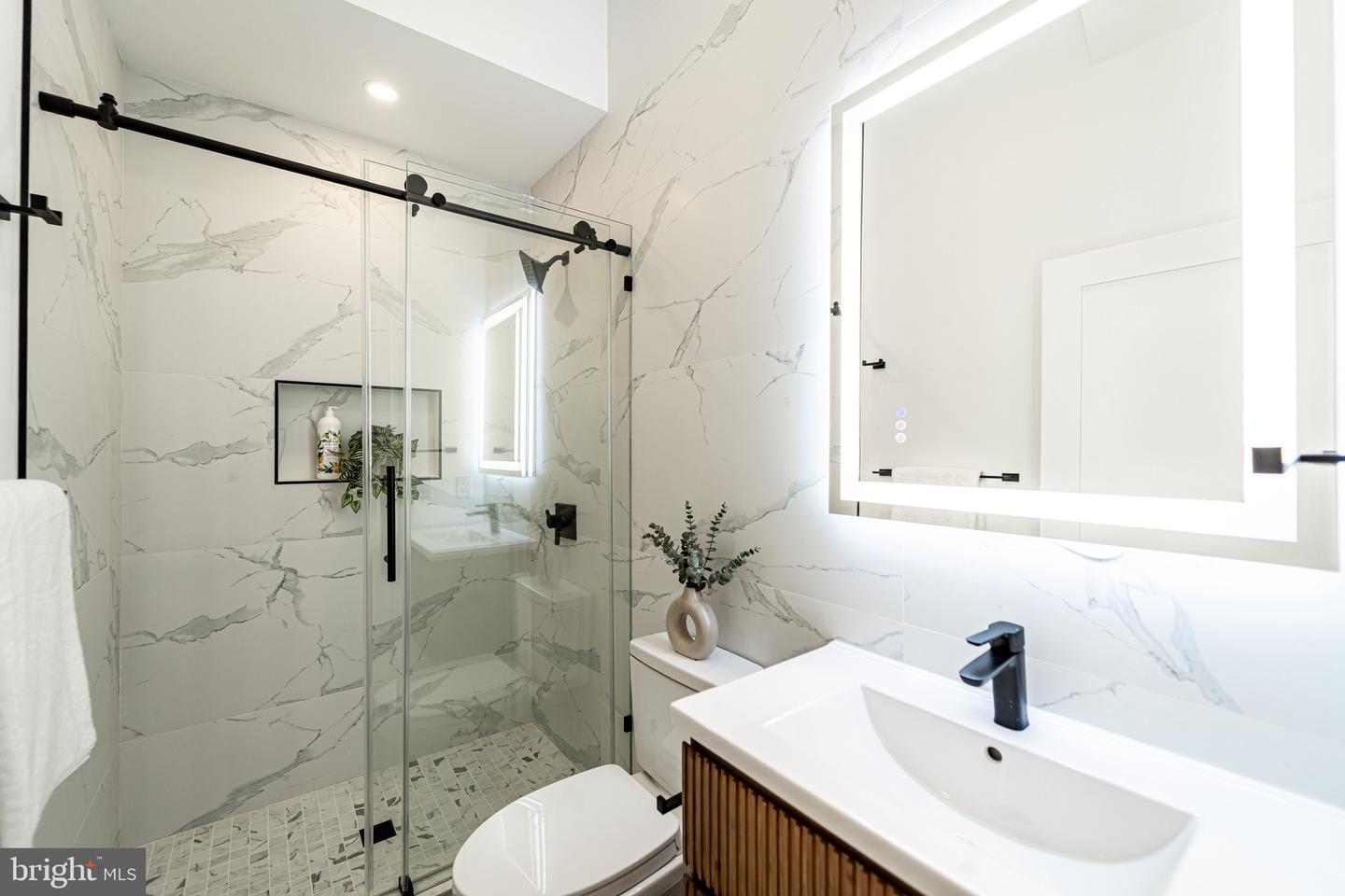 2517 ONTARIO RD NW #3, WASHINGTON, District Of Columbia 20009, 1 Bedroom Bedrooms, ,1 BathroomBathrooms,Residential,For sale,2517 ONTARIO RD NW #3,DCDC2217444 MLS # DCDC2217444