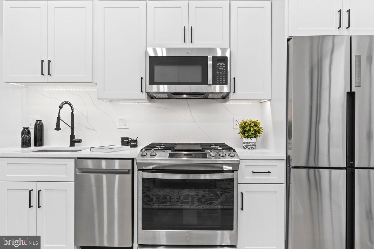 2517 ONTARIO RD NW #3, WASHINGTON, District Of Columbia 20009, 1 Bedroom Bedrooms, ,1 BathroomBathrooms,Residential,For sale,2517 ONTARIO RD NW #3,DCDC2217444 MLS # DCDC2217444