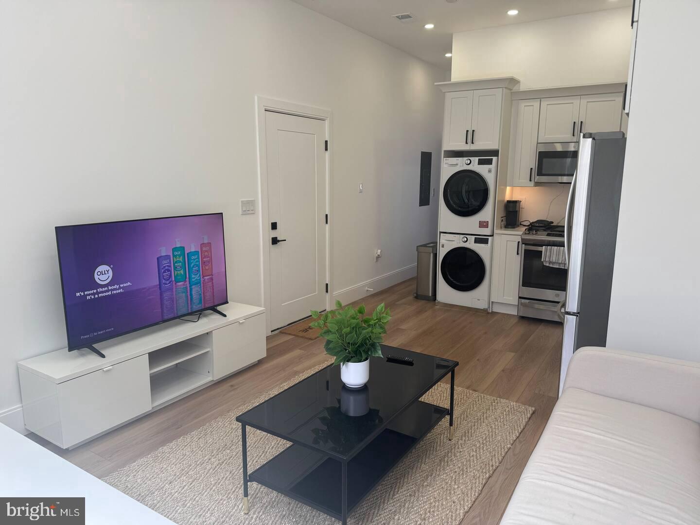2517 ONTARIO RD NW #3, WASHINGTON, District Of Columbia 20009, 1 Bedroom Bedrooms, ,1 BathroomBathrooms,Residential,For sale,2517 ONTARIO RD NW #3,DCDC2217444 MLS # DCDC2217444