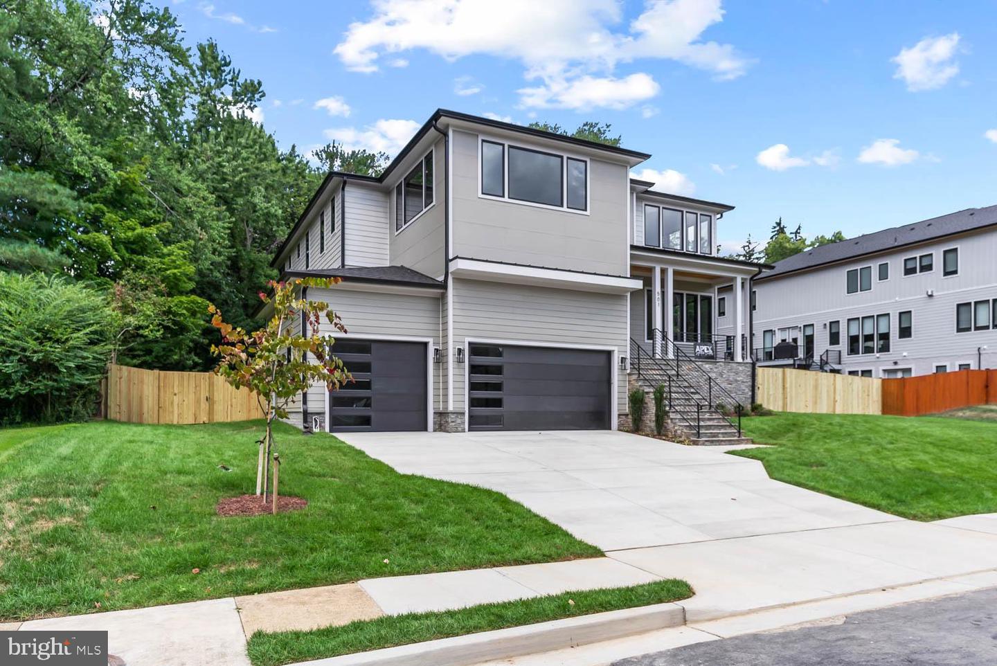 501 YEONAS DR SW, VIENNA, Virginia 22180, 7 Bedrooms Bedrooms, ,6 BathroomsBathrooms,Residential,For sale,501 YEONAS DR SW,VAFX2225376 MLS # VAFX2225376