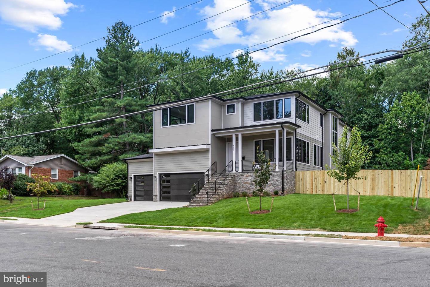 501 YEONAS DR SW, VIENNA, Virginia 22180, 7 Bedrooms Bedrooms, ,6 BathroomsBathrooms,Residential,For sale,501 YEONAS DR SW,VAFX2225376 MLS # VAFX2225376