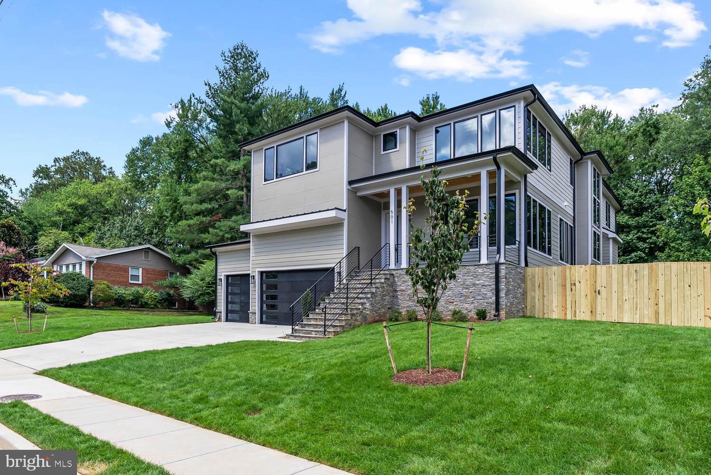 501 YEONAS DR SW, VIENNA, Virginia 22180, 7 Bedrooms Bedrooms, ,6 BathroomsBathrooms,Residential,For sale,501 YEONAS DR SW,VAFX2225376 MLS # VAFX2225376