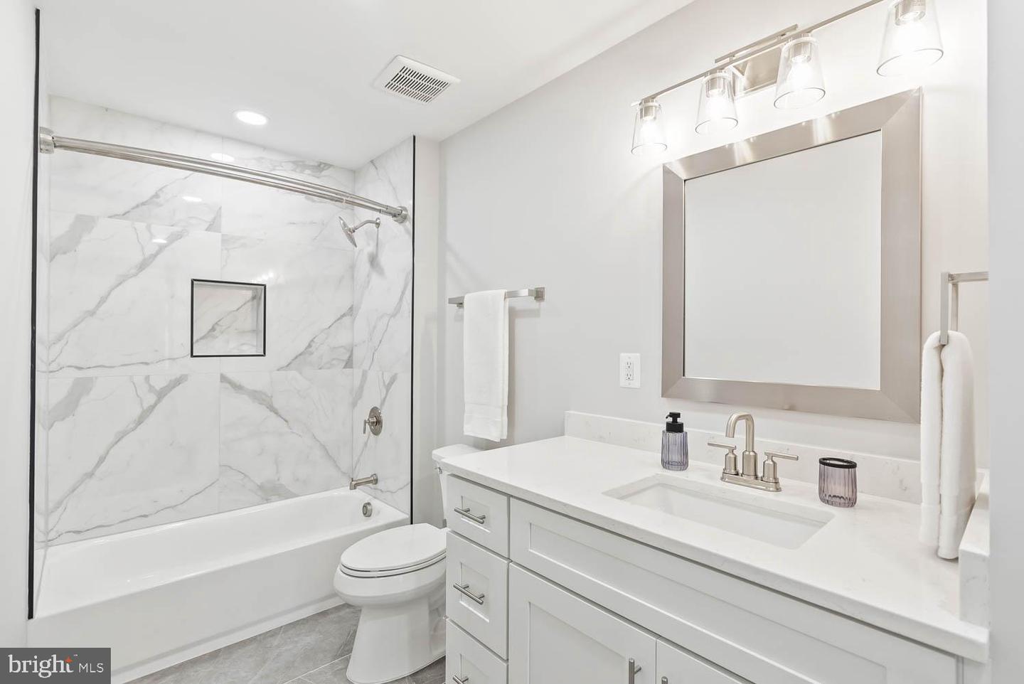 501 YEONAS DR SW, VIENNA, Virginia 22180, 7 Bedrooms Bedrooms, ,6 BathroomsBathrooms,Residential,For sale,501 YEONAS DR SW,VAFX2225376 MLS # VAFX2225376