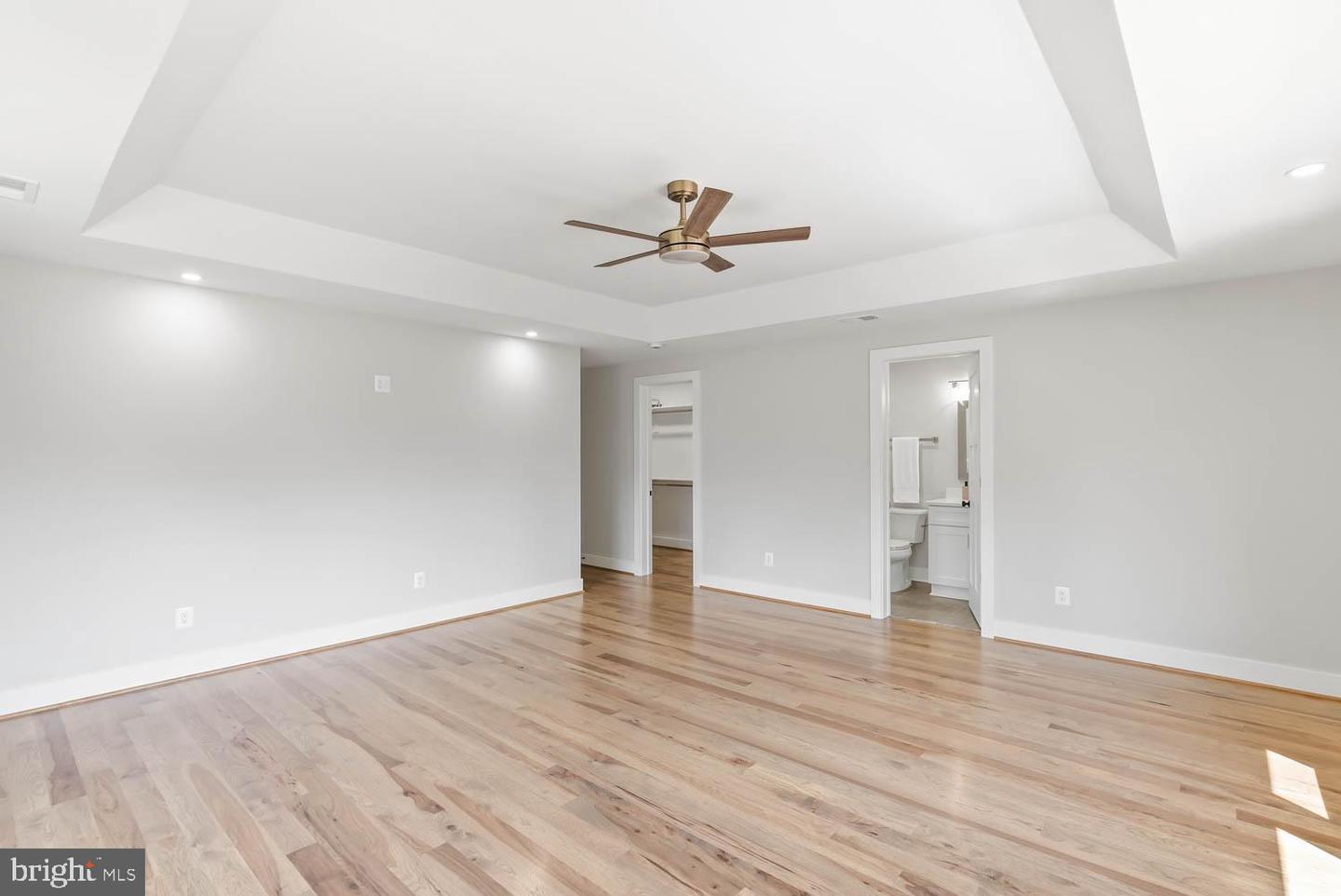 501 YEONAS DR SW, VIENNA, Virginia 22180, 7 Bedrooms Bedrooms, ,6 BathroomsBathrooms,Residential,For sale,501 YEONAS DR SW,VAFX2225376 MLS # VAFX2225376