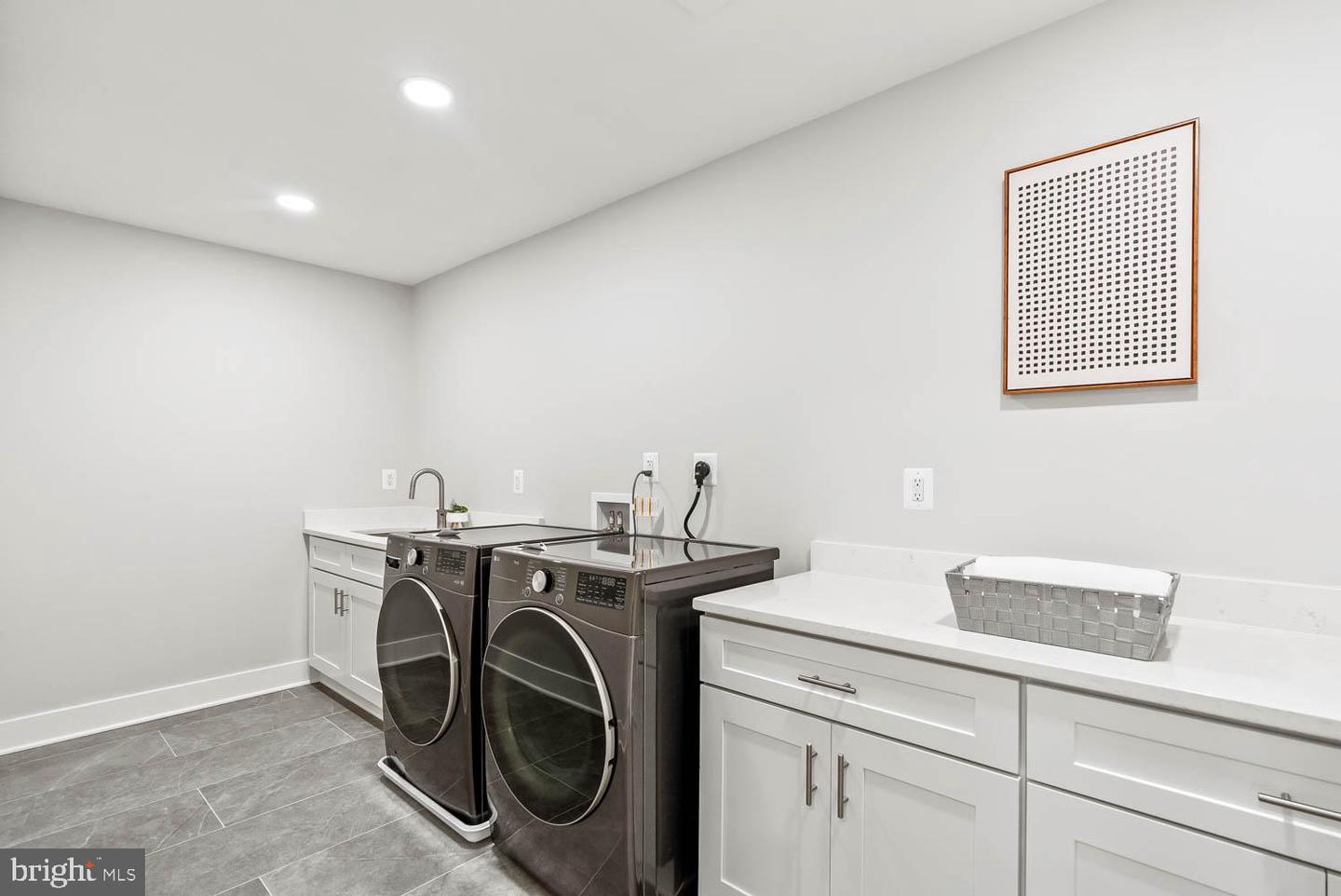 501 YEONAS DR SW, VIENNA, Virginia 22180, 7 Bedrooms Bedrooms, ,6 BathroomsBathrooms,Residential,For sale,501 YEONAS DR SW,VAFX2225376 MLS # VAFX2225376
