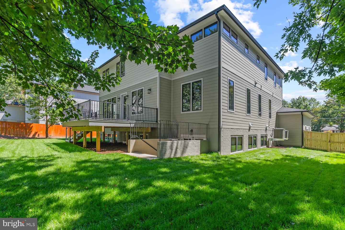 501 YEONAS DR SW, VIENNA, Virginia 22180, 7 Bedrooms Bedrooms, ,6 BathroomsBathrooms,Residential,For sale,501 YEONAS DR SW,VAFX2225376 MLS # VAFX2225376