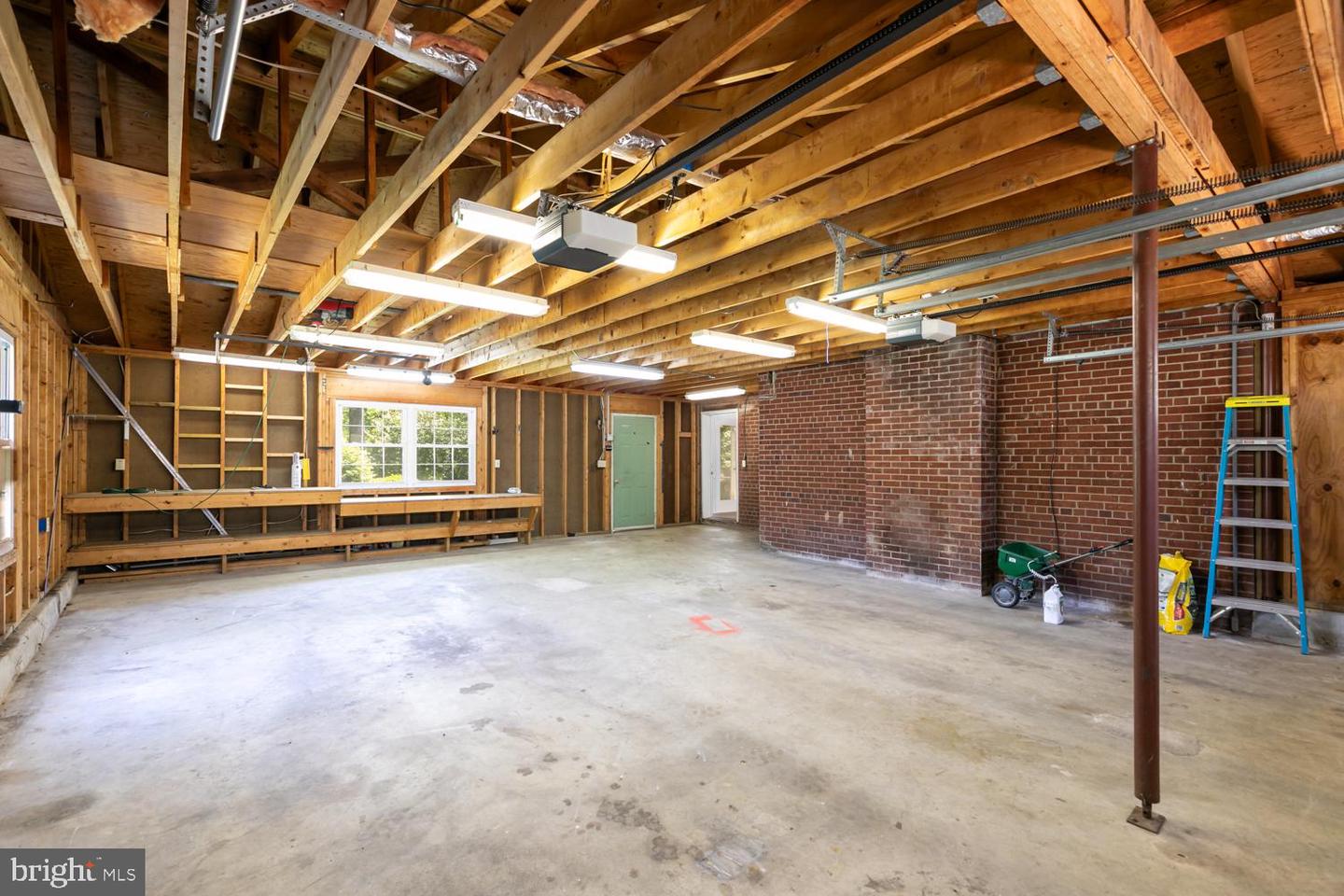 1915 SHANNON CT, ALEXANDRIA, Virginia 22306, 4 Bedrooms Bedrooms, ,3 BathroomsBathrooms,Residential,For sale,1915 SHANNON CT,VAFX2238908 MLS # VAFX2238908
