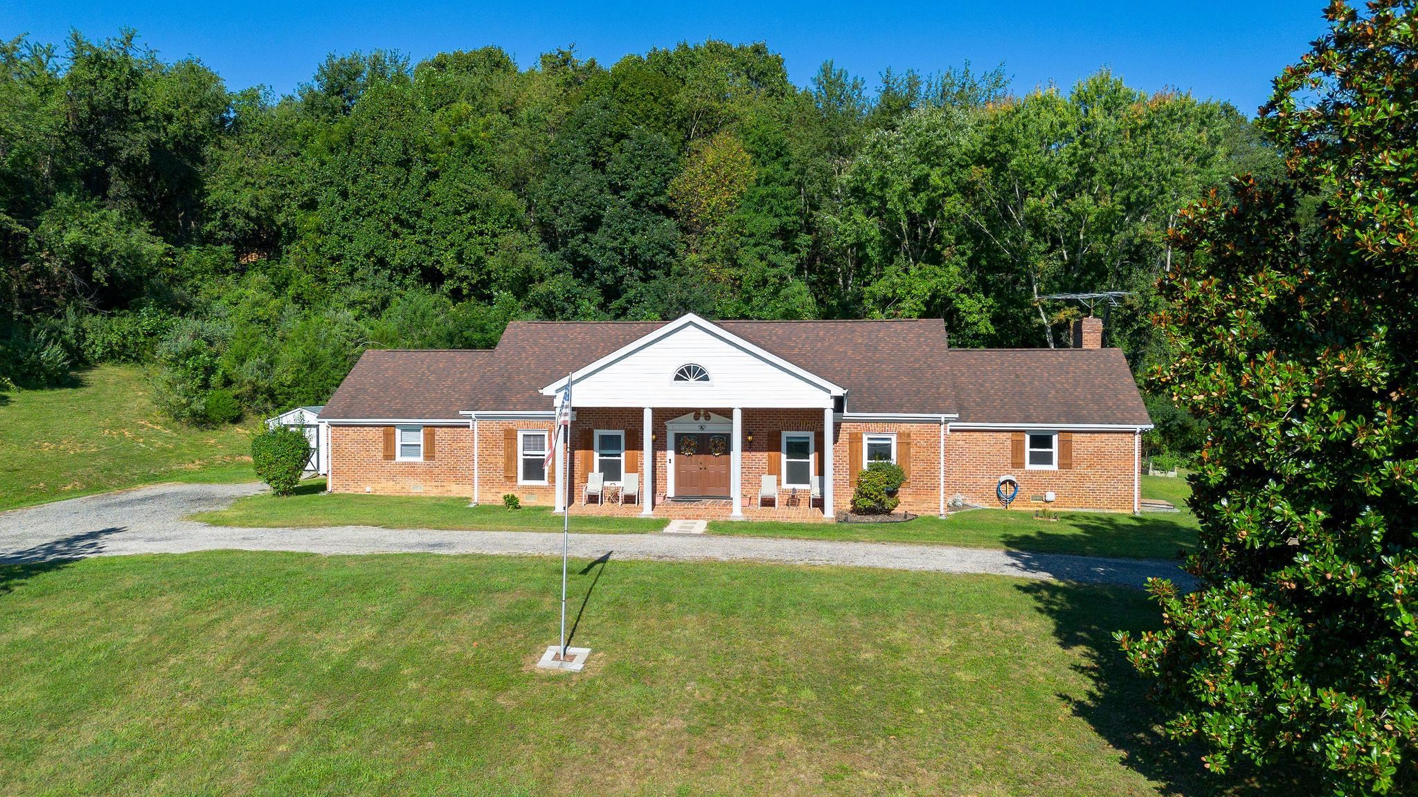 9 SHULTZ LN, GREENVILLE, Virginia 24440, 4 Bedrooms Bedrooms, ,2 BathroomsBathrooms,Residential,9 SHULTZ LN,668414 MLS # 668414