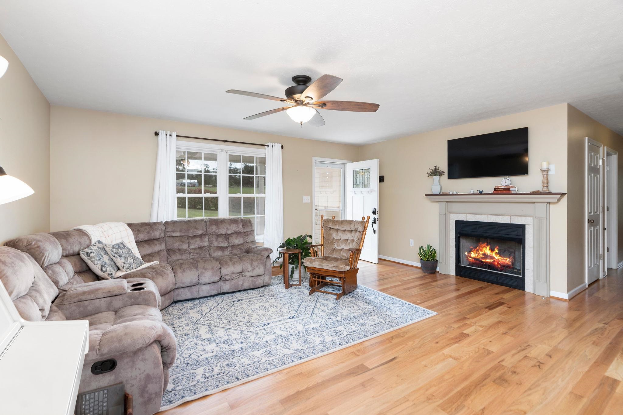 2035 COLD SPRINGS RD, STUARTS DRAFT, Virginia 24477, 3 Bedrooms Bedrooms, ,2 BathroomsBathrooms,Residential,2035 COLD SPRINGS RD,668416 MLS # 668416