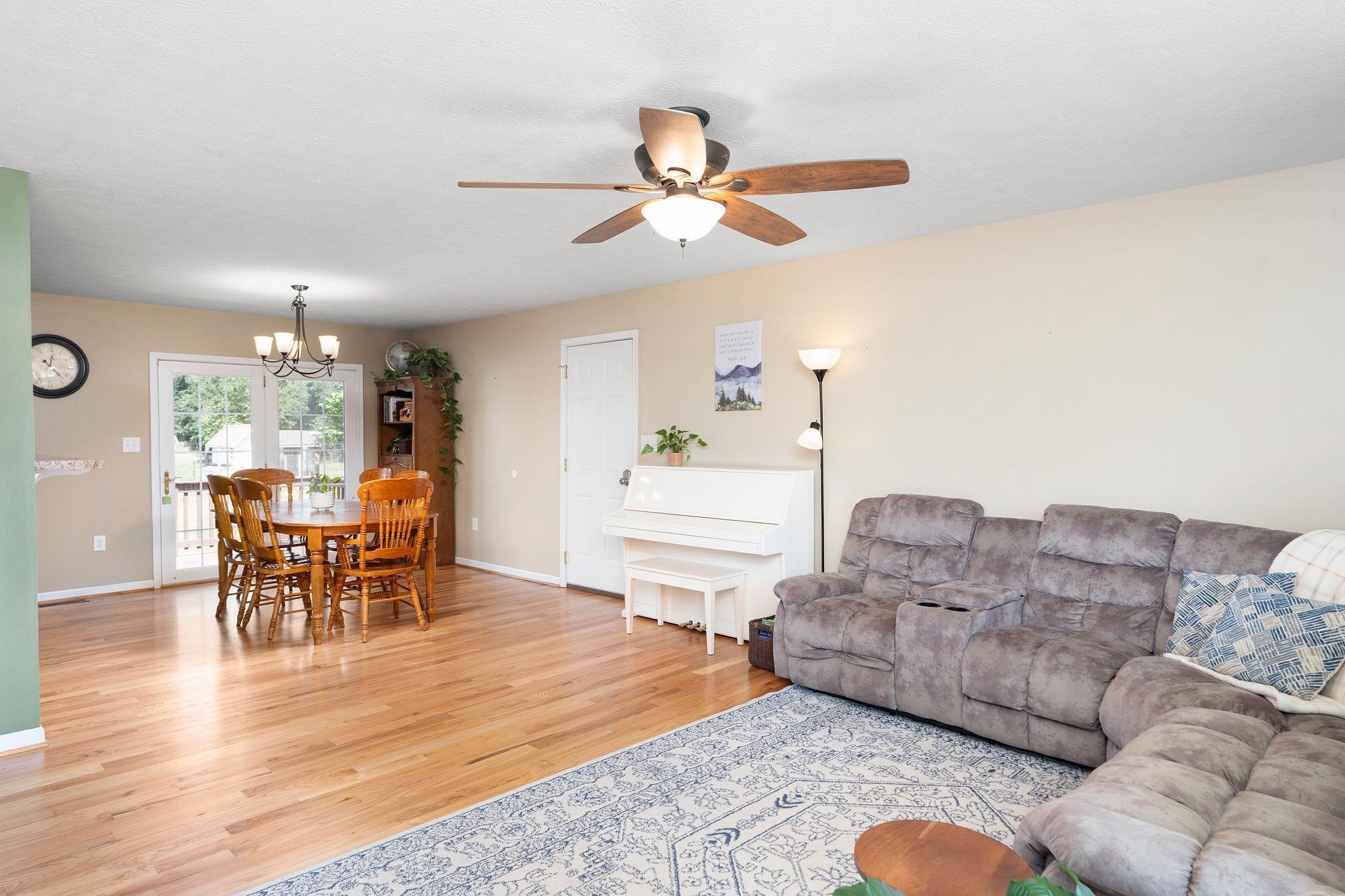 2035 COLD SPRINGS RD, STUARTS DRAFT, Virginia 24477, 3 Bedrooms Bedrooms, ,2 BathroomsBathrooms,Residential,2035 COLD SPRINGS RD,668416 MLS # 668416