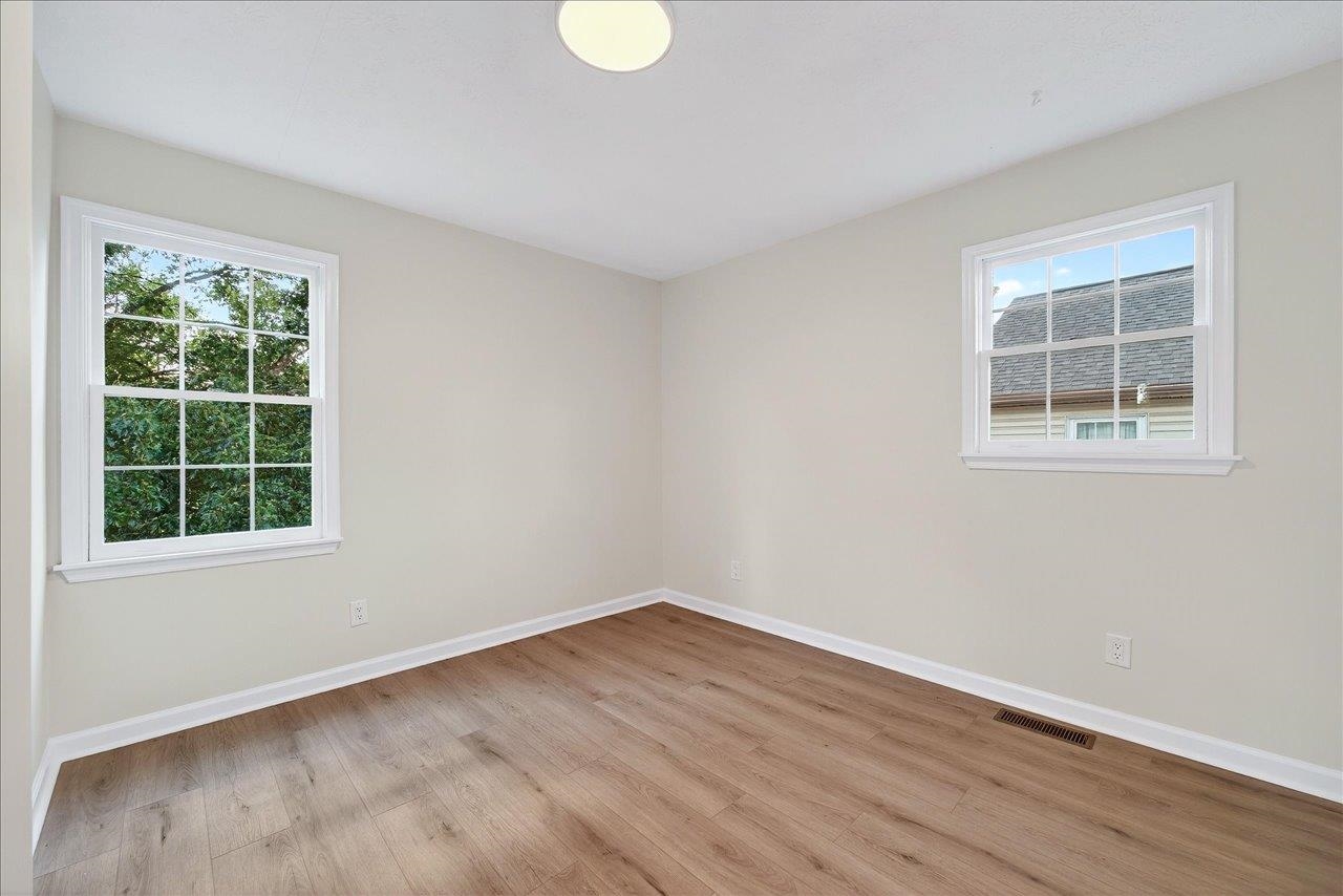 515 B ST, STAUNTON, Virginia 24401, 3 Bedrooms Bedrooms, ,2 BathroomsBathrooms,Residential,515 B ST,668418 MLS # 668418