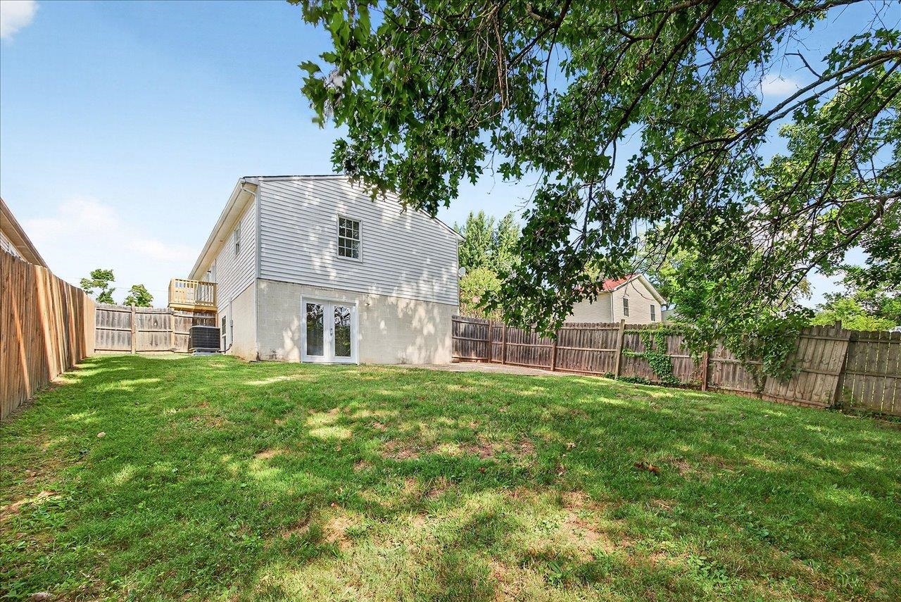 515 B ST, STAUNTON, Virginia 24401, 3 Bedrooms Bedrooms, ,2 BathroomsBathrooms,Residential,515 B ST,668418 MLS # 668418