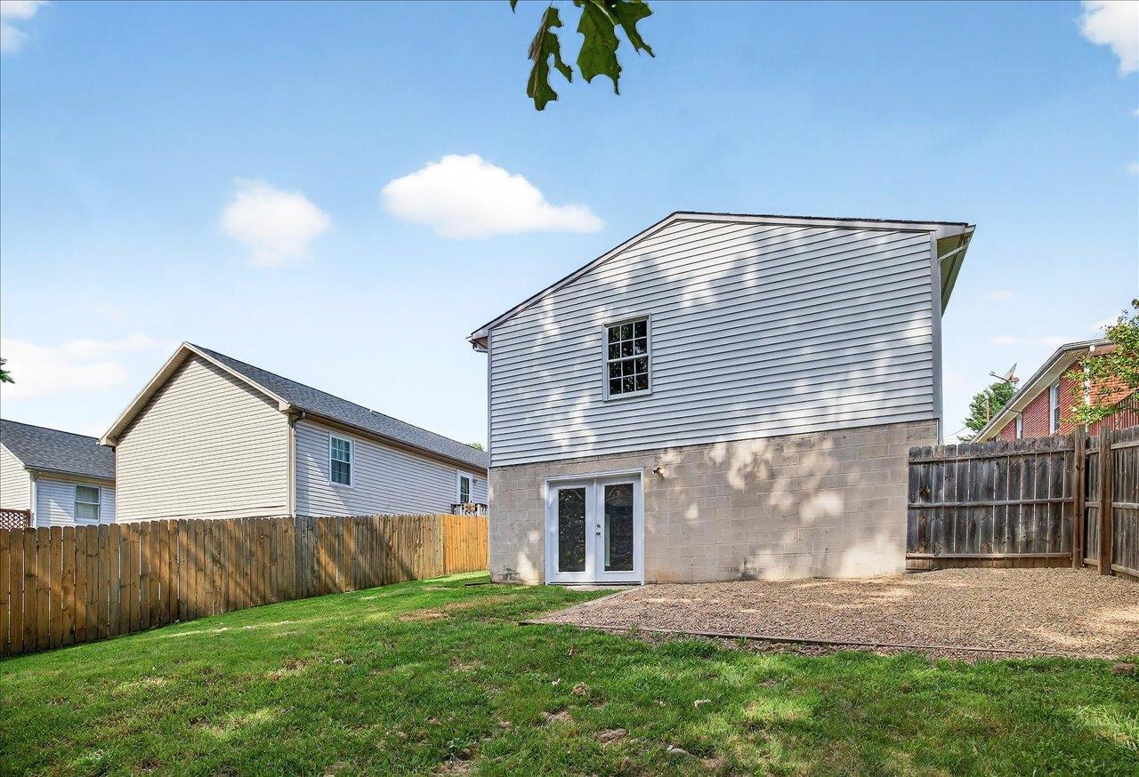 515 B ST, STAUNTON, Virginia 24401, 3 Bedrooms Bedrooms, ,2 BathroomsBathrooms,Residential,515 B ST,668418 MLS # 668418