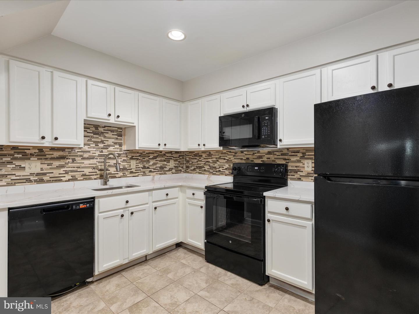 10462 PARADISE CT, MANASSAS, Virginia 20109, 3 Bedrooms Bedrooms, ,2 BathroomsBathrooms,Residential,For sale,10462 PARADISE CT,VAPW2097298 MLS # VAPW2097298