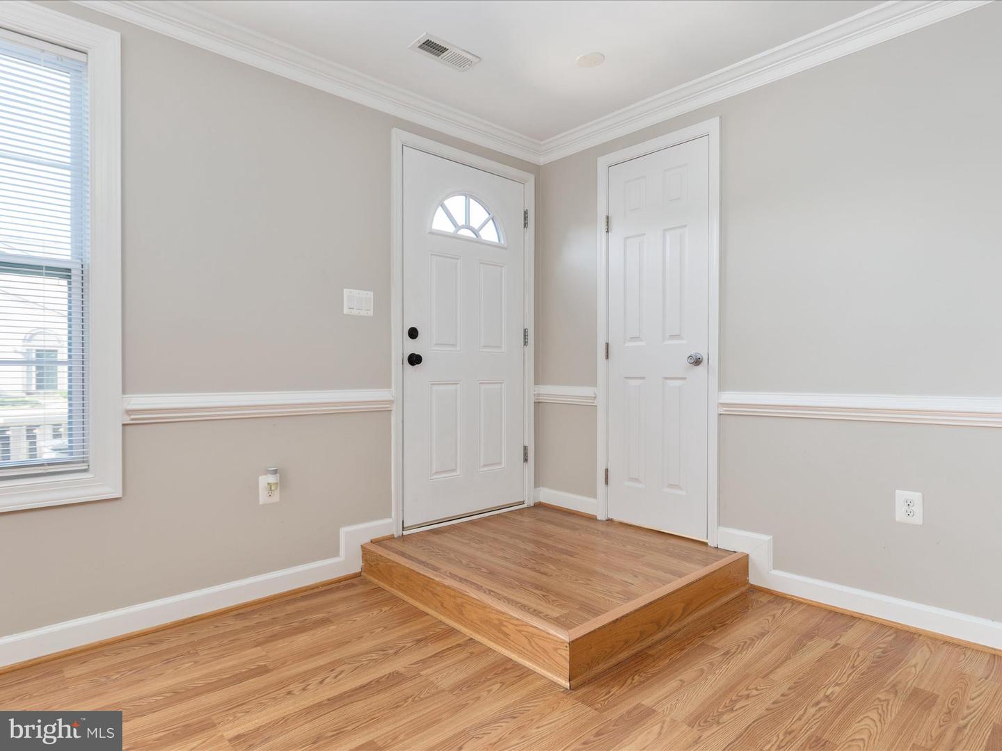 10462 PARADISE CT, MANASSAS, Virginia 20109, 3 Bedrooms Bedrooms, ,2 BathroomsBathrooms,Residential,For sale,10462 PARADISE CT,VAPW2097298 MLS # VAPW2097298